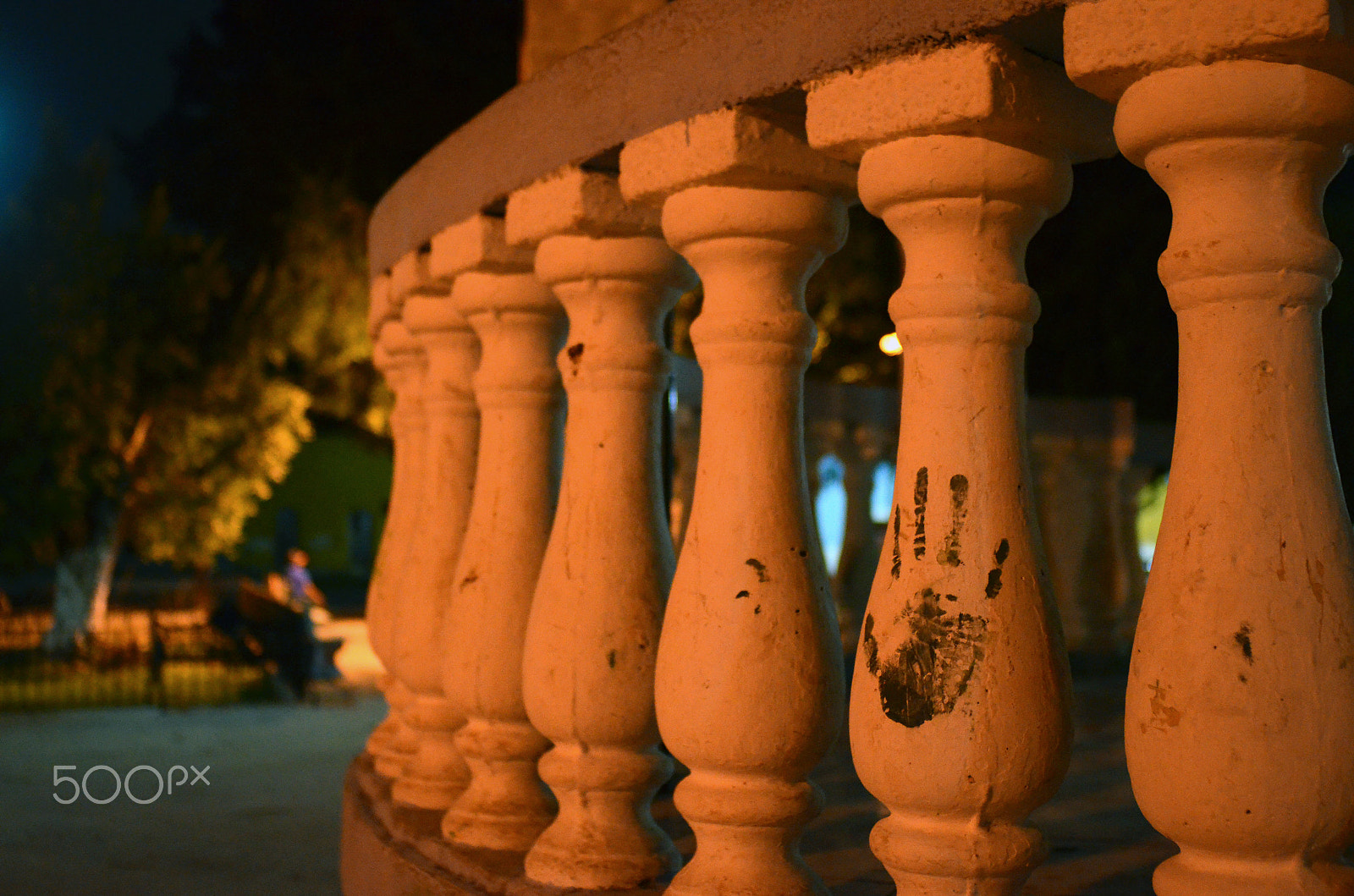 Nikon D7000 + Nikon AF Nikkor 28mm F2.8D sample photo. Kiosko photography