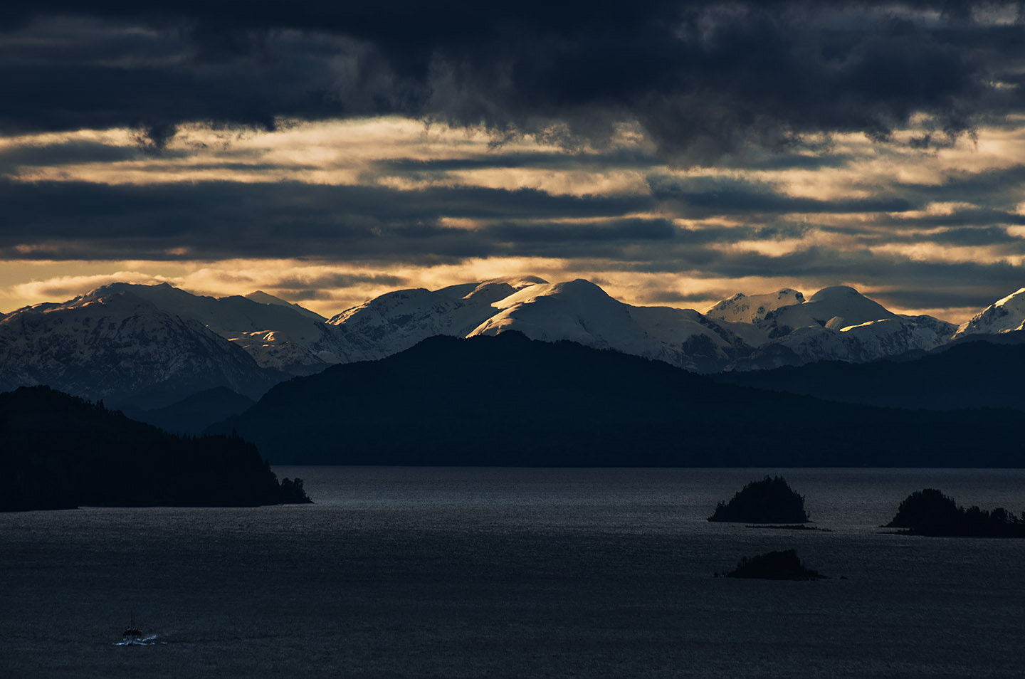 Pentax K-5 IIs + Sigma sample photo. Sunset photography