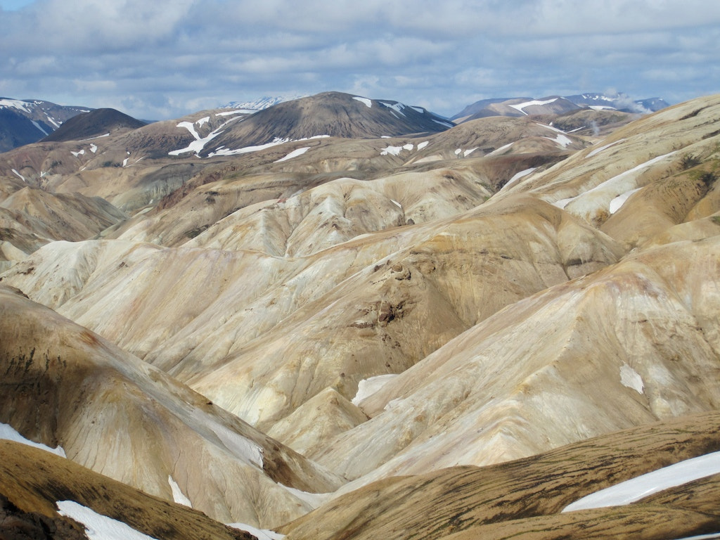 Canon PowerShot SD970 IS (Digital IXUS 990 IS / IXY Digital 830 IS) sample photo. Landmannalaugar photography