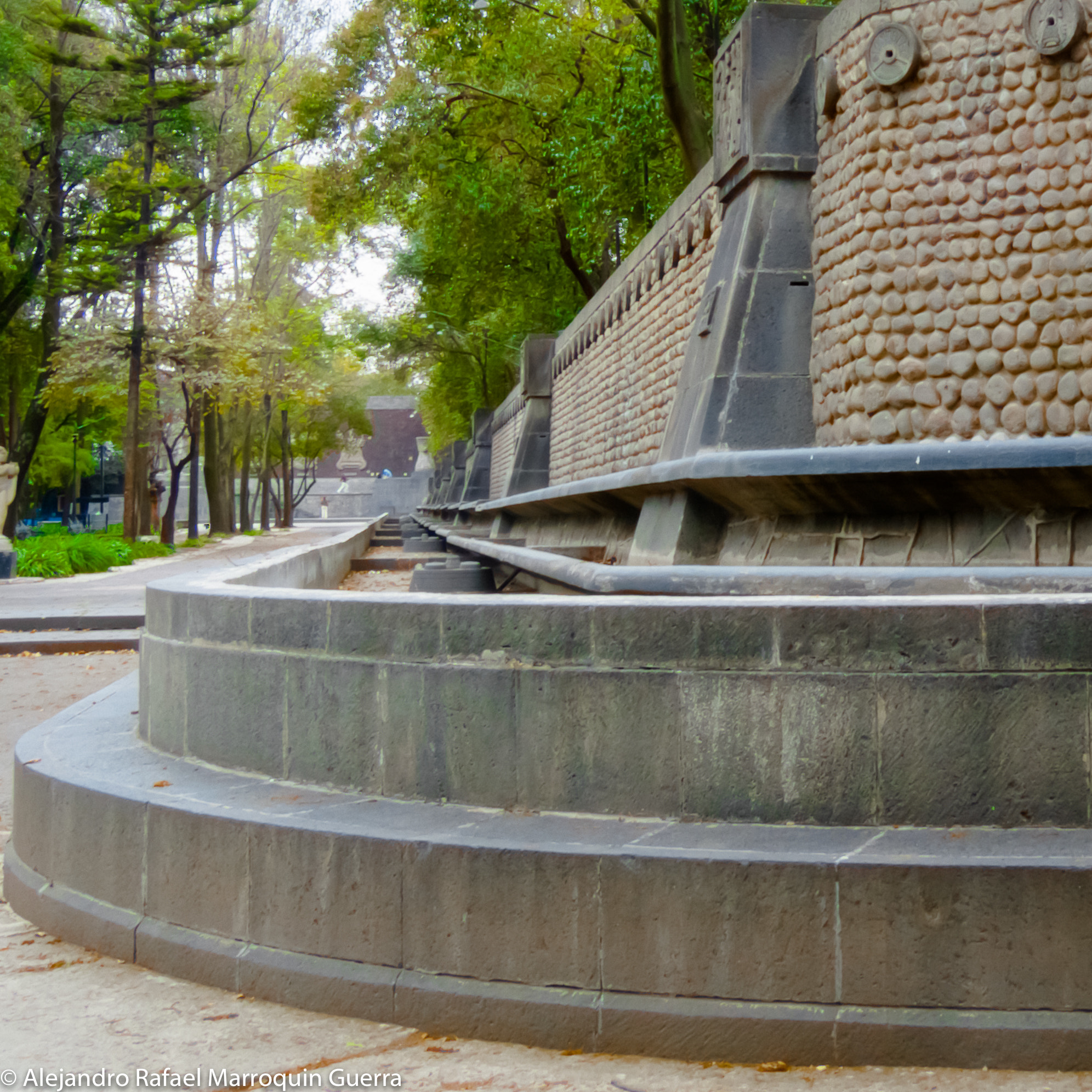 Fujifilm FinePix E550 sample photo. Fountain photography