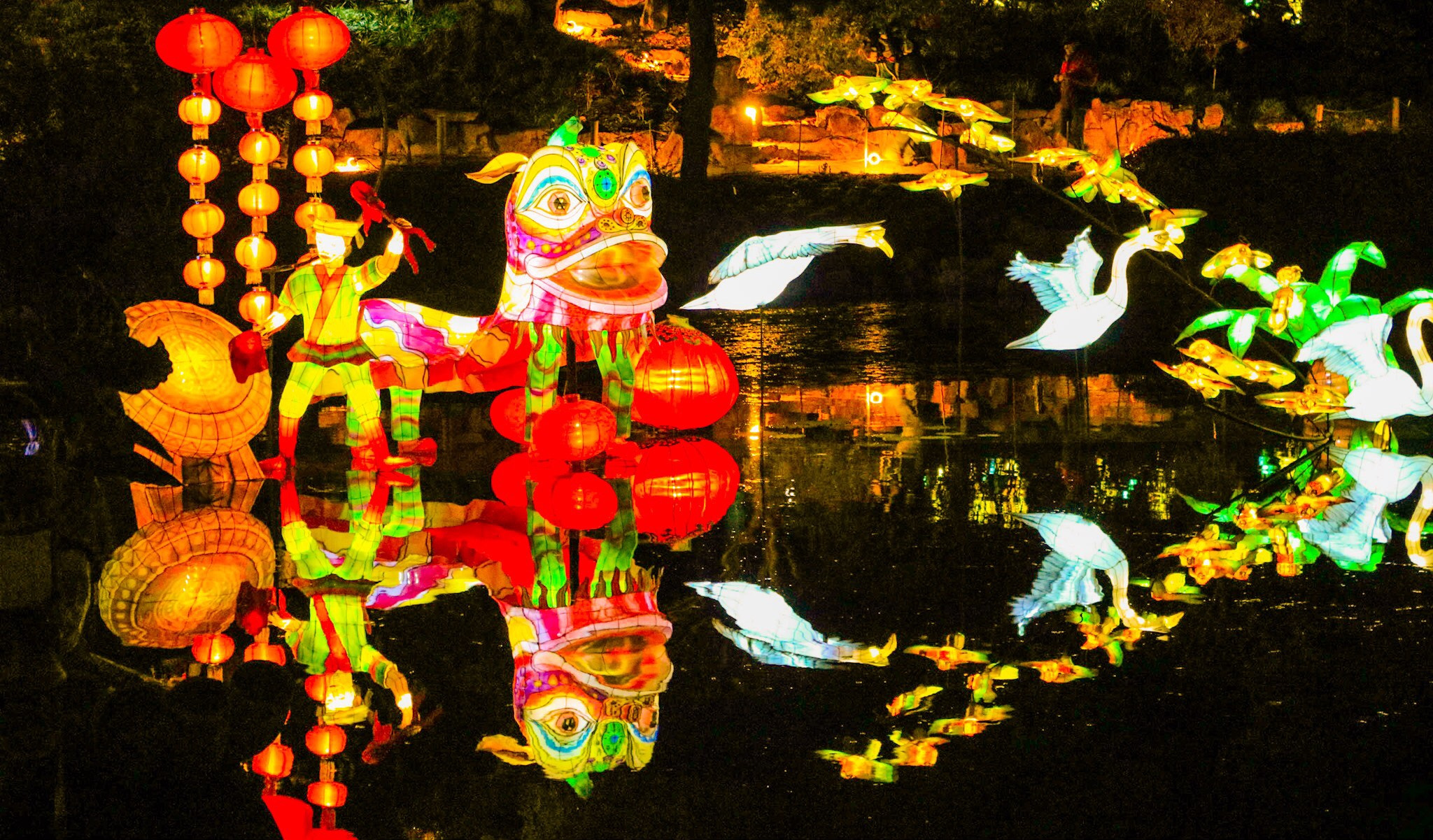 Canon EOS 750D (EOS Rebel T6i / EOS Kiss X8i) sample photo. Lanterns photography