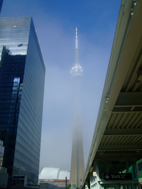 Fujifilm FinePix F47fd sample photo. Cn tower photography