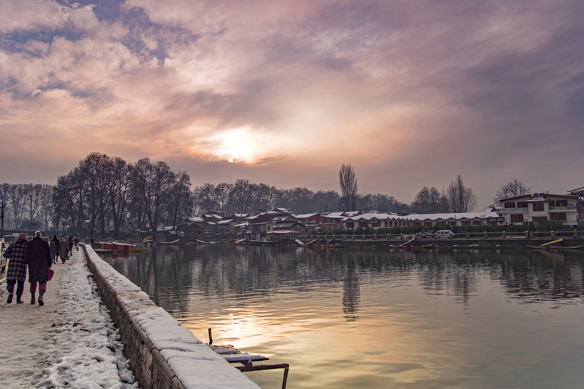 Olympus PEN E-PL5 sample photo. Icy sunset at dal lake, srinagar photography