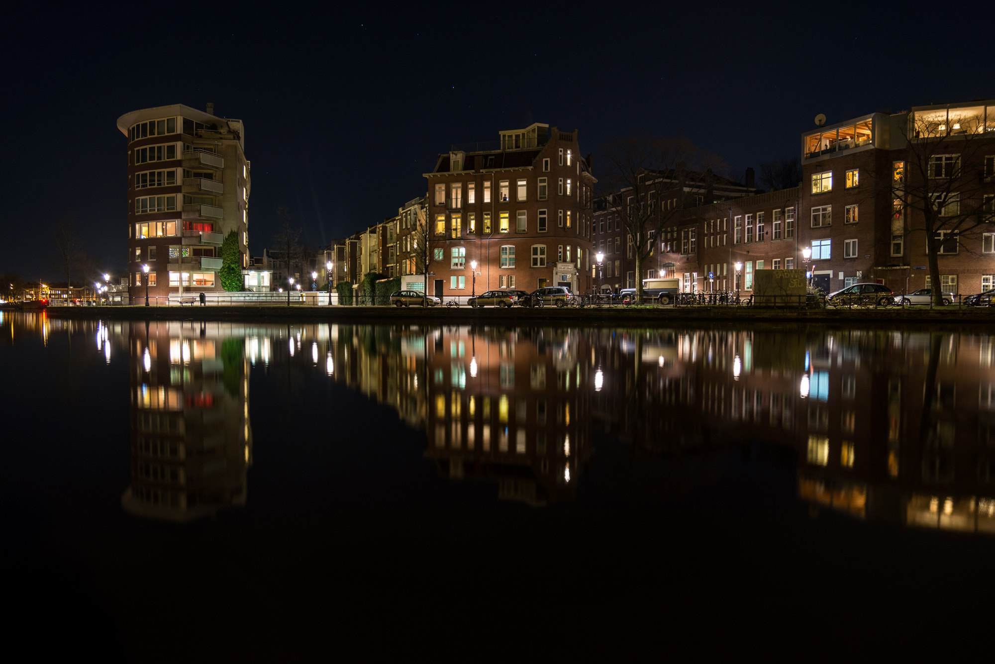 Nikon D610 + AF-S Zoom-Nikkor 24-85mm f/3.5-4.5G IF-ED sample photo. Night in amsterdam photography