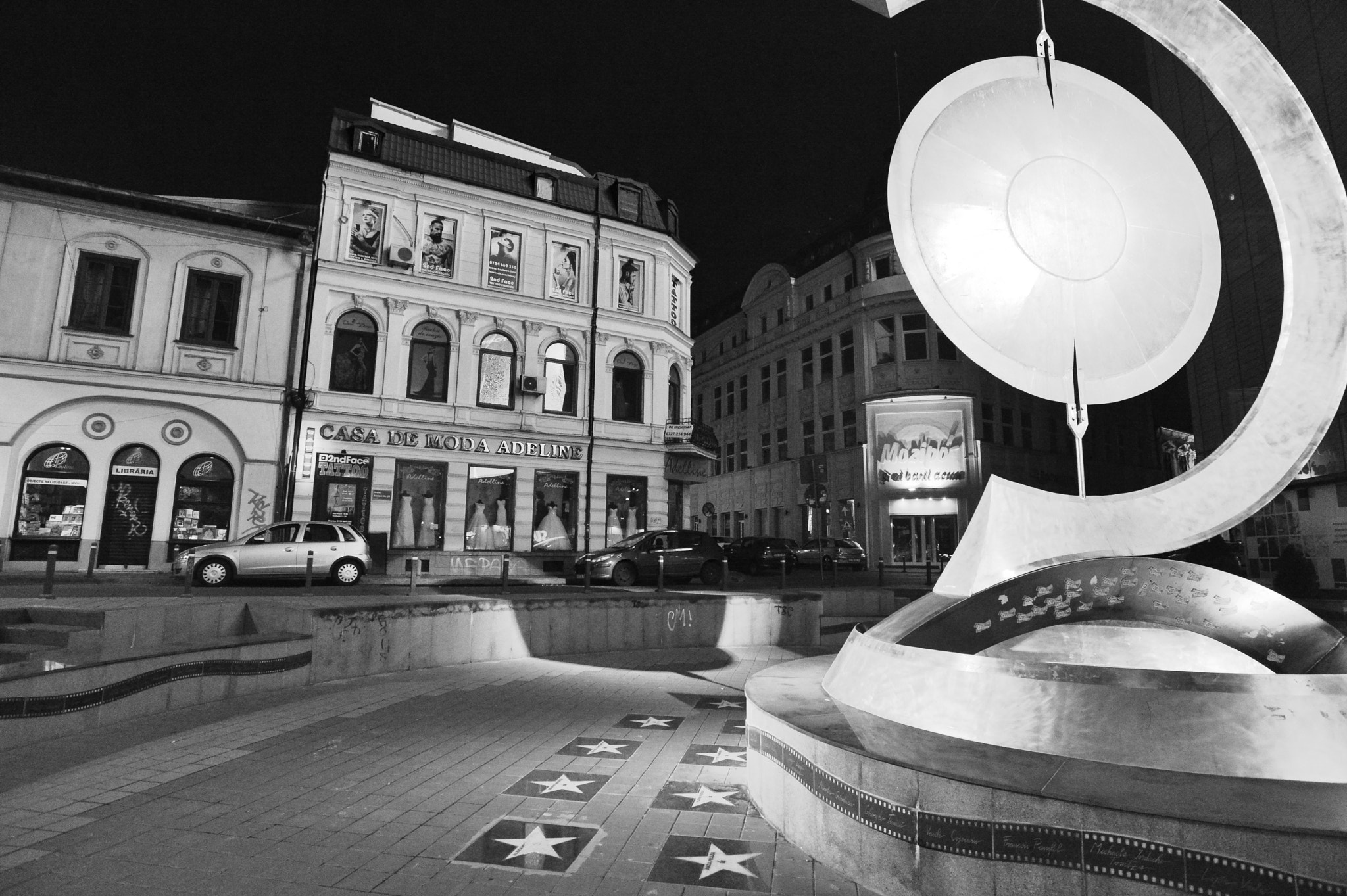 Nikon AF-S Nikkor 18-35mm F3.5-4.5G ED sample photo. Monument magazin cocor photography