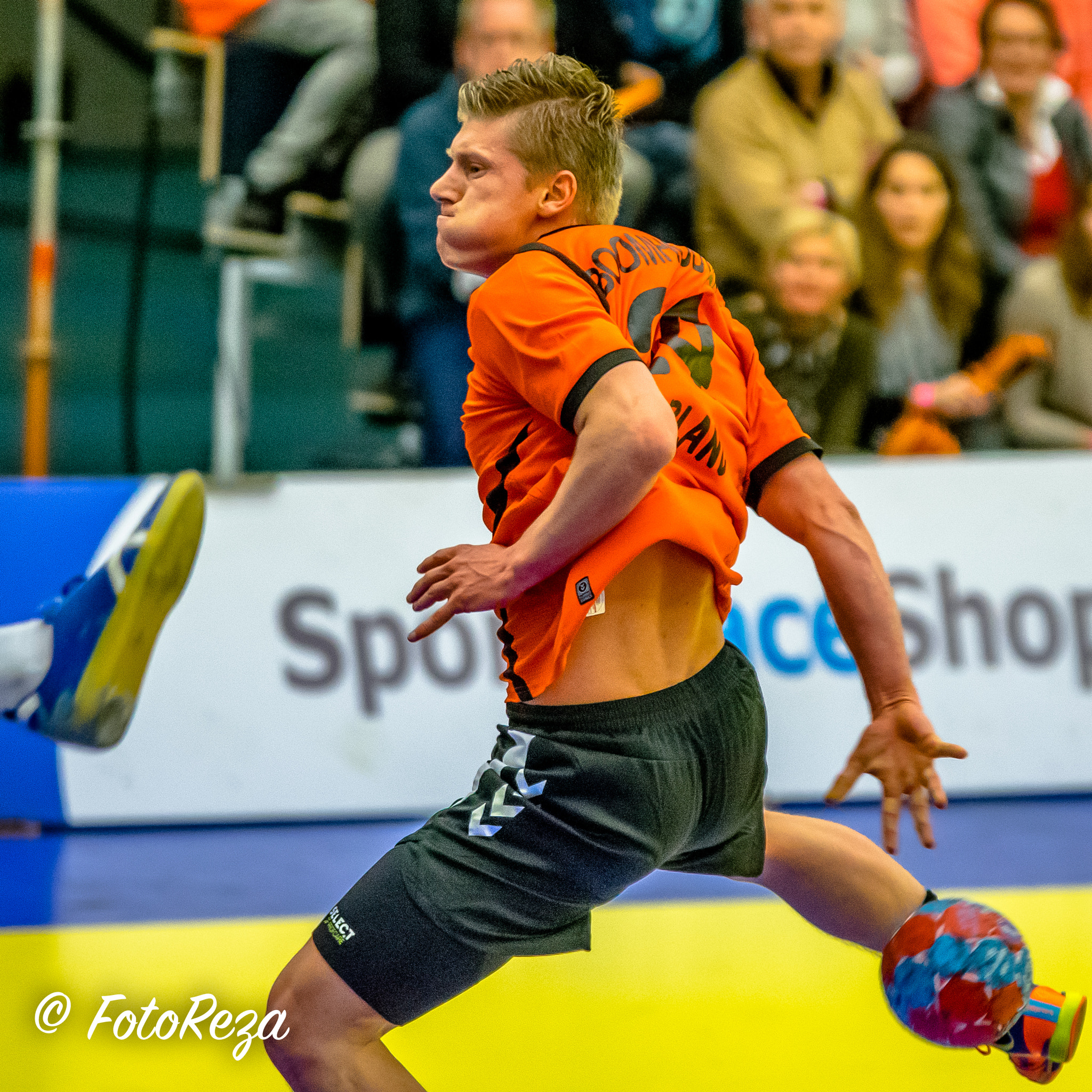 Sigma 70-200mm F2.8 EX DG OS HSM sample photo. The netherlands handball team photography
