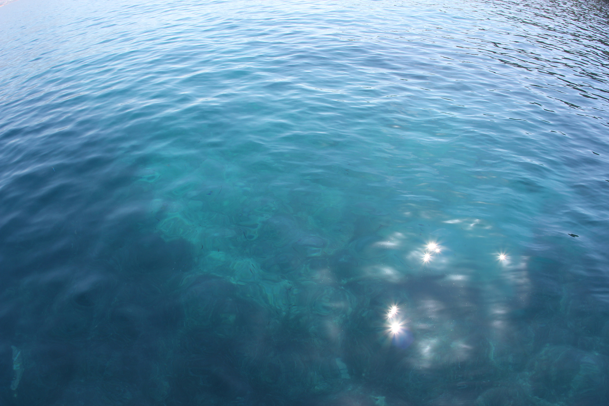 Canon EOS 550D (EOS Rebel T2i / EOS Kiss X4) + Canon EF 15mm F2.8 Fisheye sample photo. Travel photography