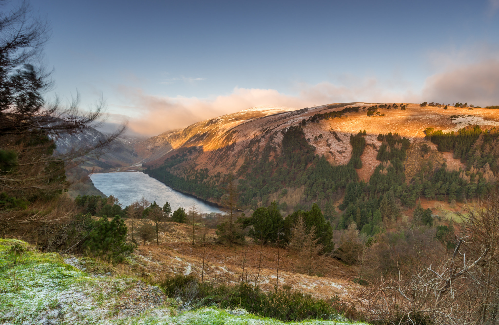 Sony a99 II + Sigma 20mm F1.8 EX DG Aspherical RF sample photo. Windy ridge photography