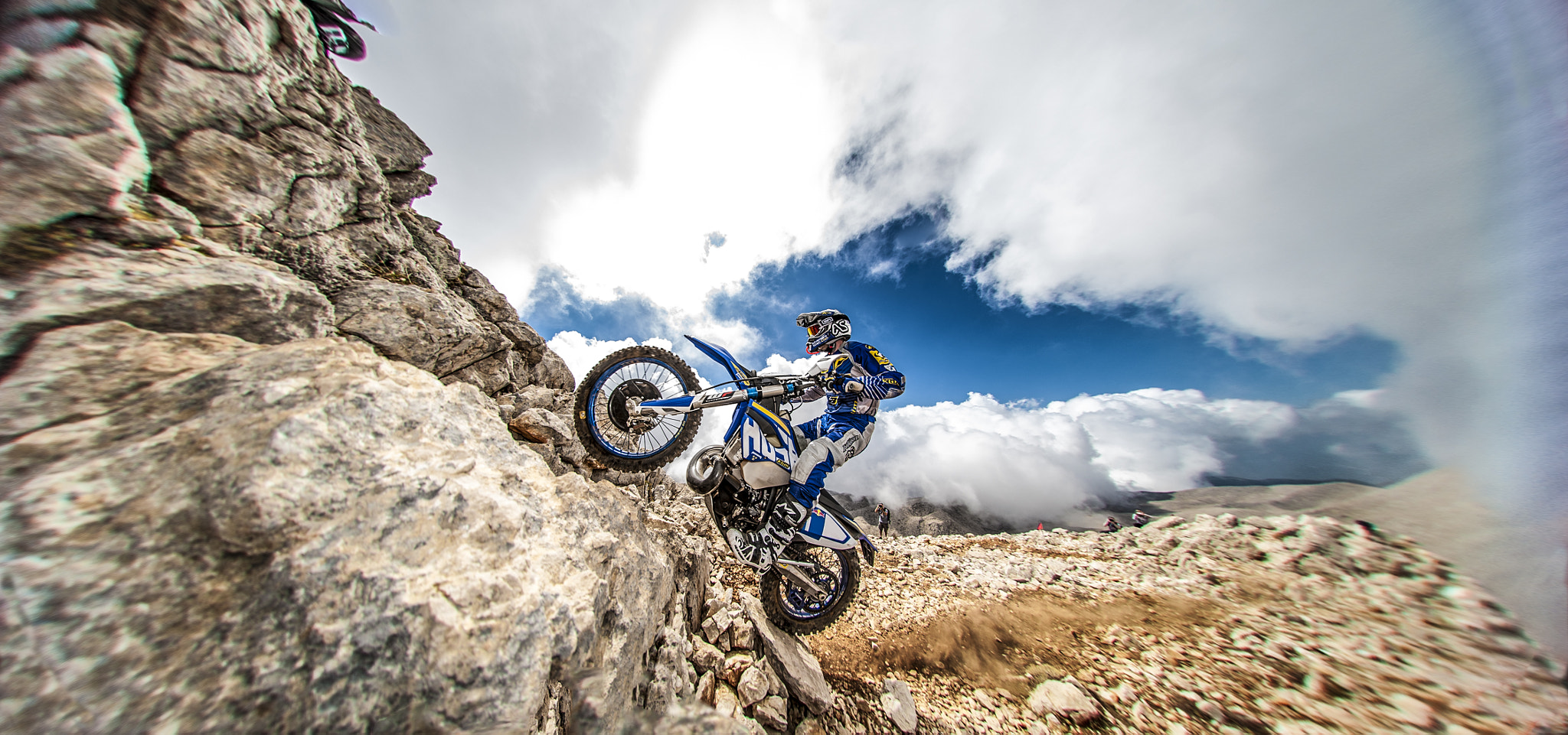 Nikon AF DX Fisheye-Nikkor 10.5mm F2.8G ED sample photo. Above clouds photography