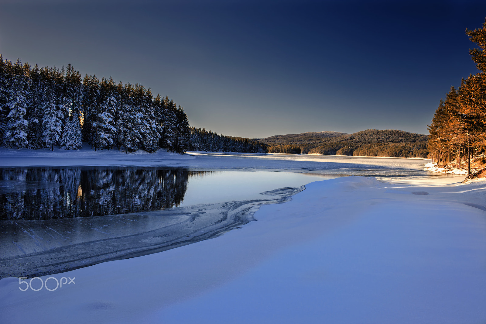 Canon EF 35mm F1.4L USM sample photo. Famous winter sunset photography