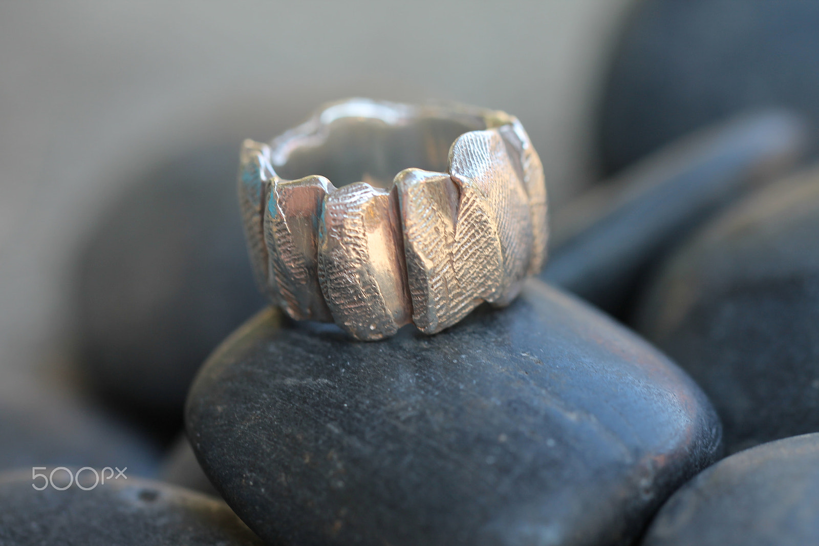 Tamron SP AF 60mm F2 Di II LD IF Macro sample photo. Fingertip wedding ring photography