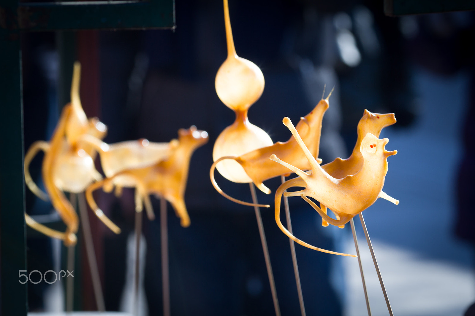 Canon EOS 60D + Canon EF 80-200mm f/2.8L sample photo. Blown sugar art photography