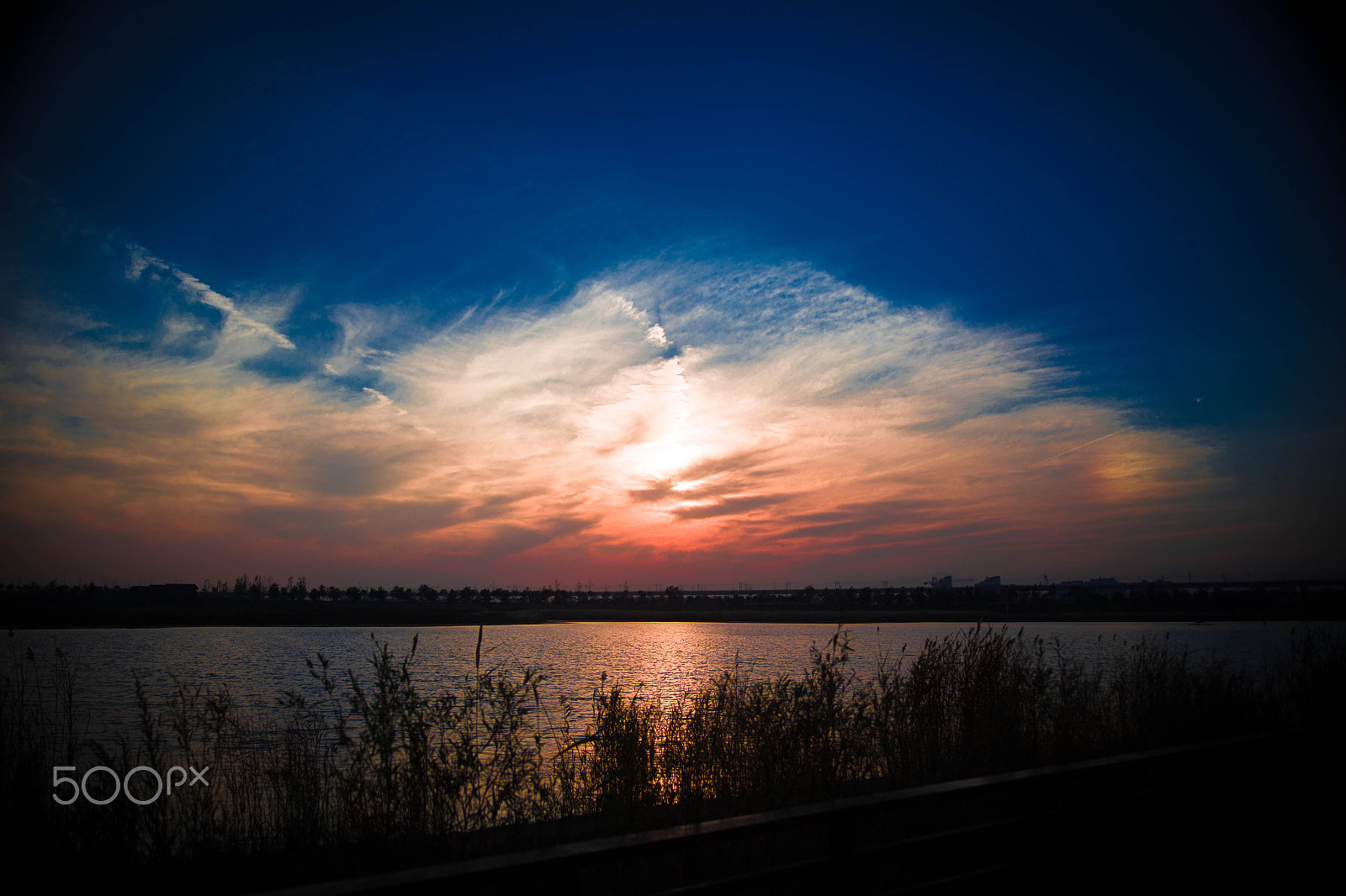 Canon EF 28-80mm f/2.8-4L sample photo. The sunset at lake  in summer photography
