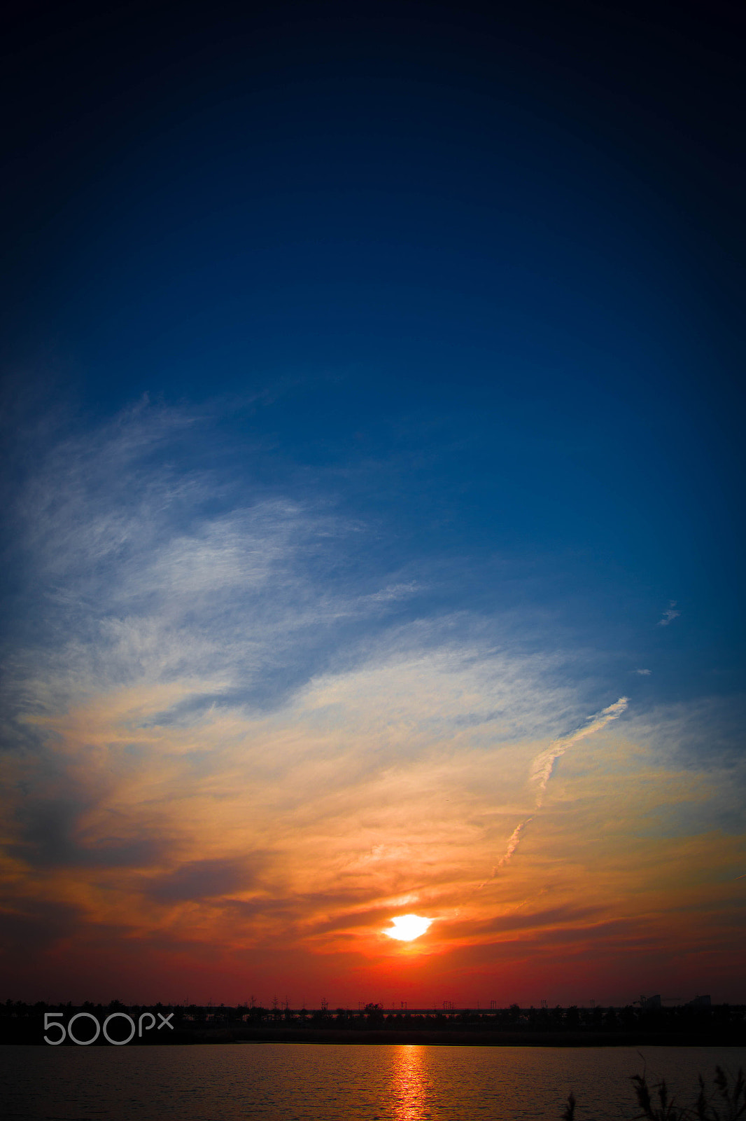 Canon EF 28-80mm f/2.8-4L sample photo. The sunset at lake  in summer photography