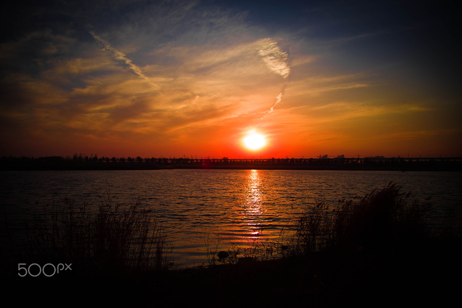 Canon EF 28-80mm f/2.8-4L sample photo. The sunset at lake  in summer photography
