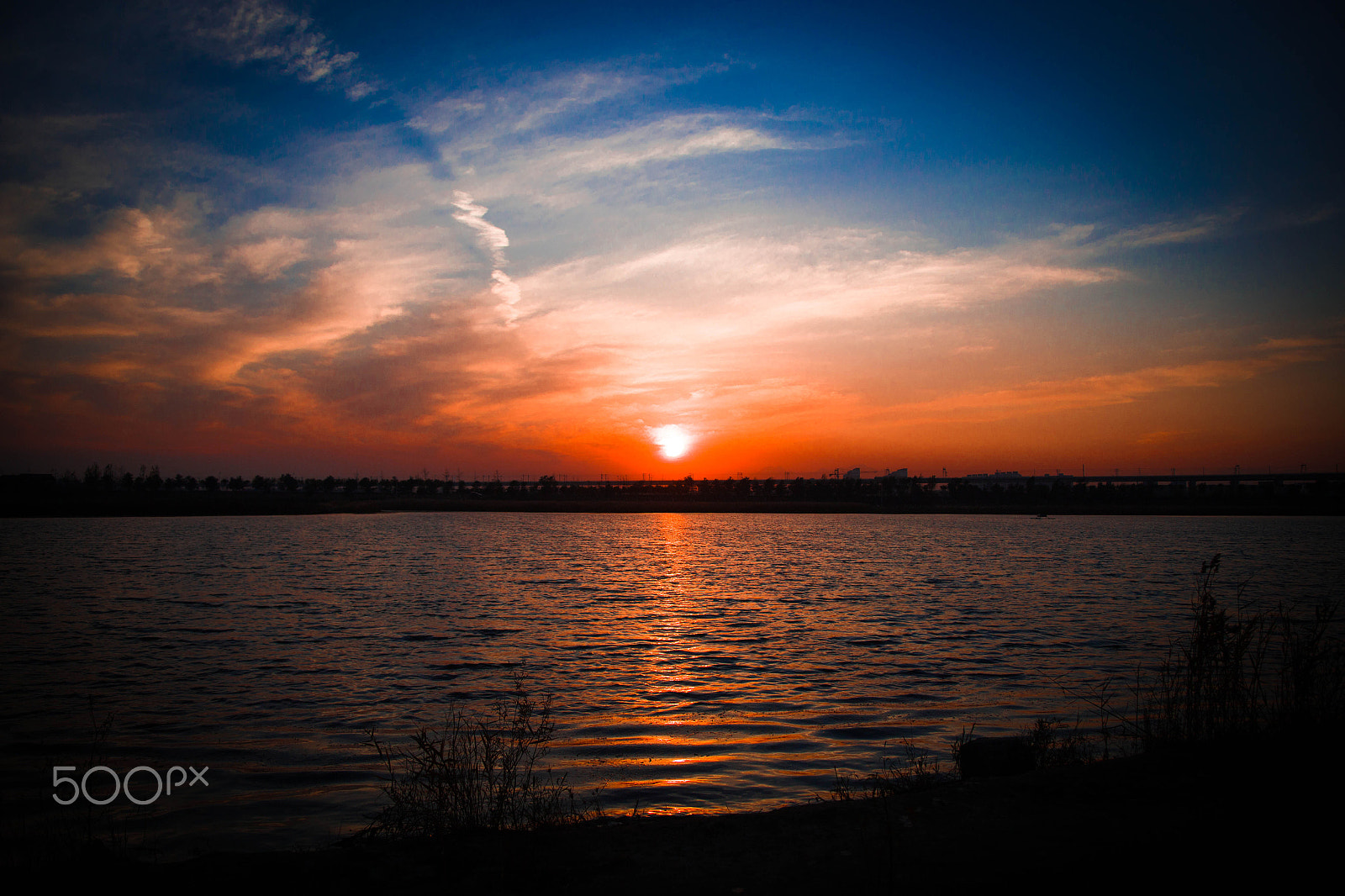 Canon EF 28-80mm f/2.8-4L sample photo. The sunset at lake  in summer photography