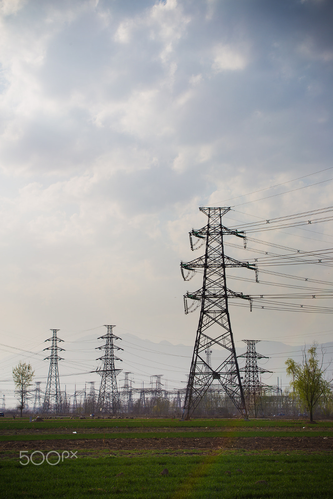 Canon EF 28-80mm f/2.8-4L sample photo. Electricity pylons photography