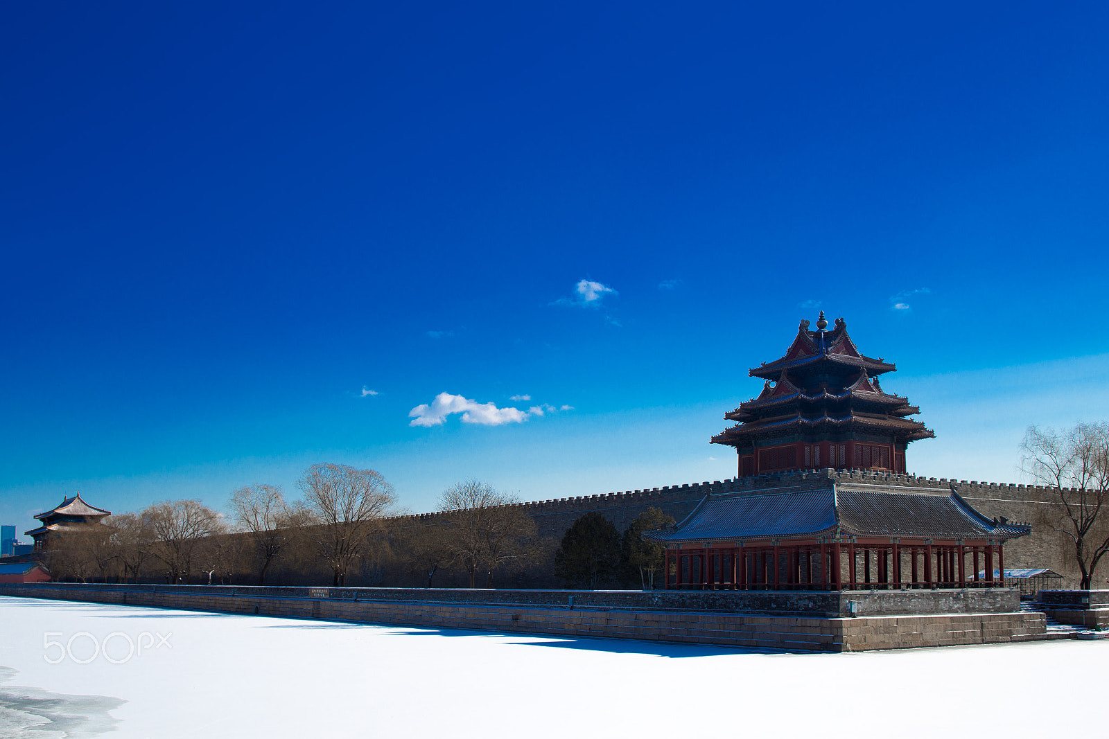 Canon EF 28-80mm f/2.8-4L sample photo. The turret of the imperial palace photography