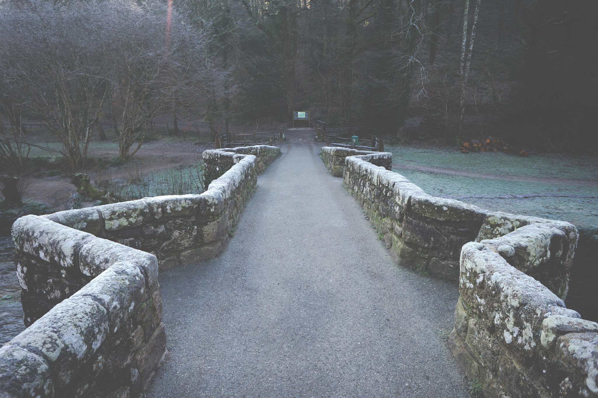 Sony Alpha a5000 (ILCE 5000) + Sony E 16mm F2.8 sample photo. Fingle bridge photography