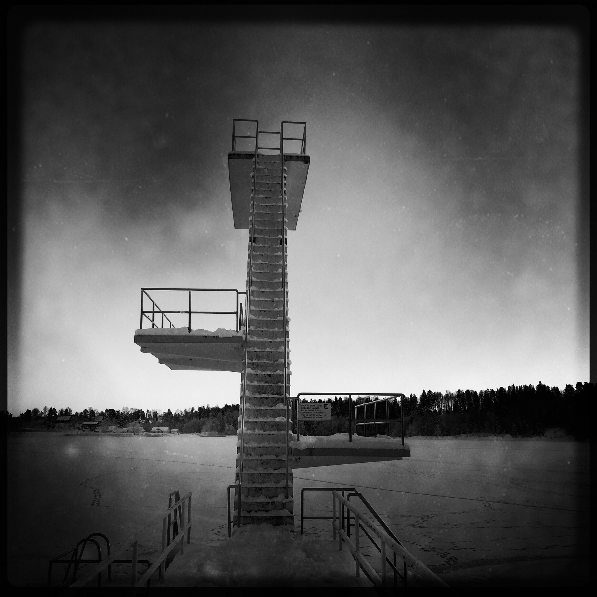 Hipstamatic 305 sample photo. Diving photography