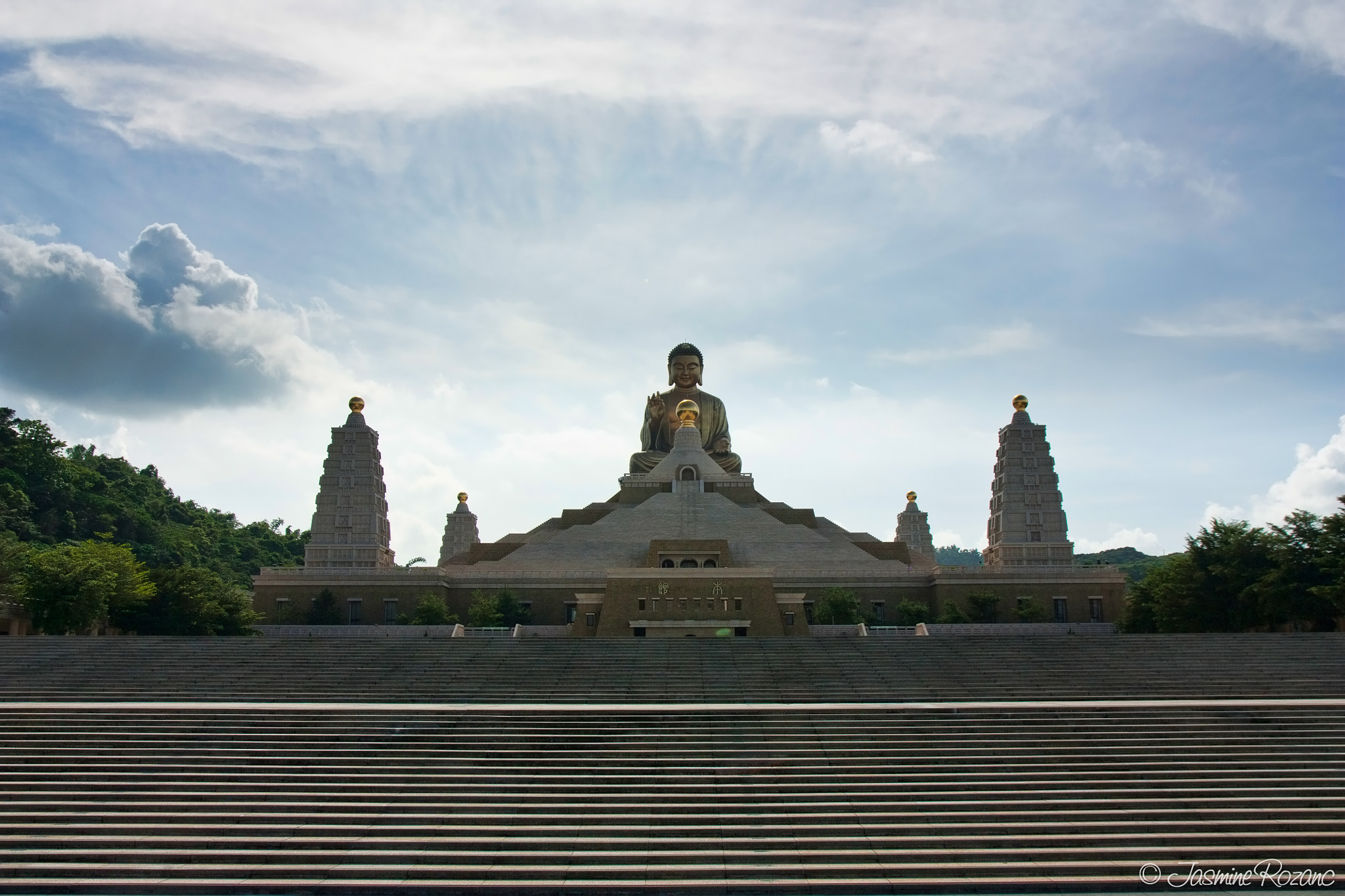Sigma 17-70mm F2.8-4 DC Macro OS HSM sample photo. Fo guang shan buddha memorial centre photography