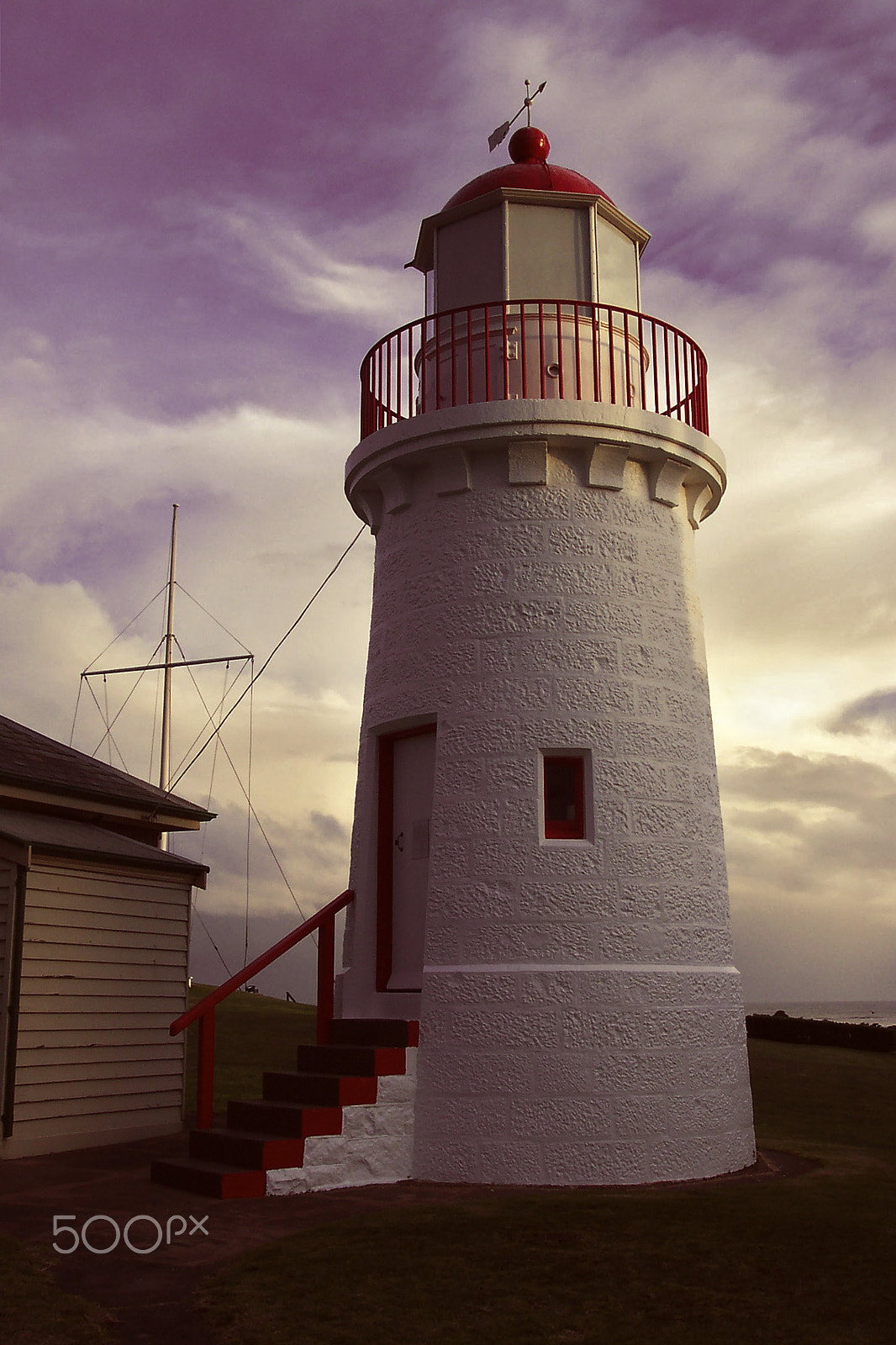 Kodak DX4330 DIGITAL CAMERA sample photo. Warnambool lighthouse 2 photography