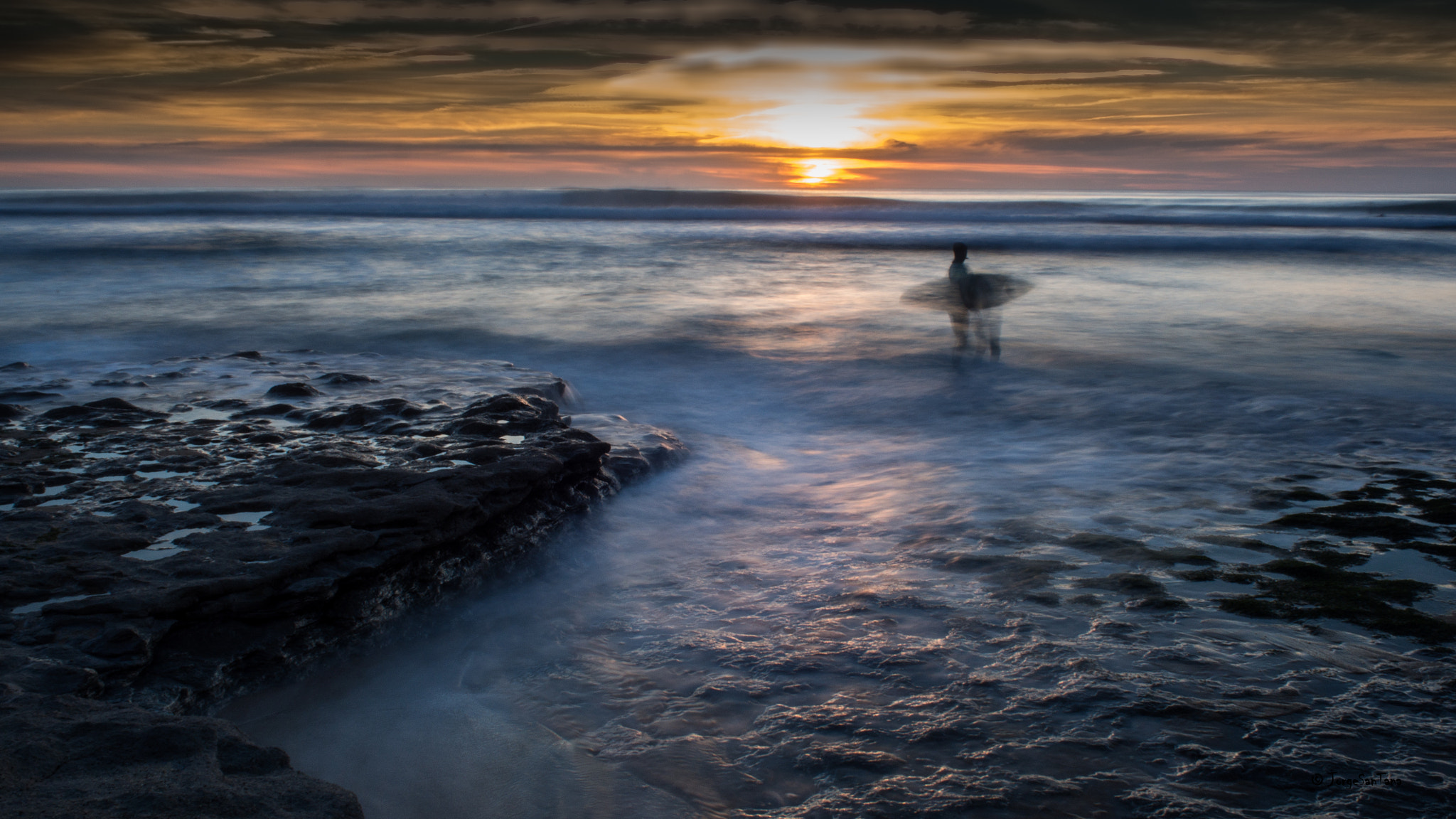 Olympus OM-D E-M10 + Olympus M.Zuiko Digital 17mm F2.8 Pancake sample photo. Ghost surfer photography