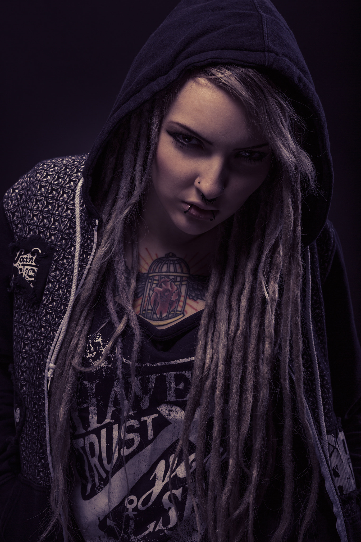 Dreadlock Girl, Dark Zipper