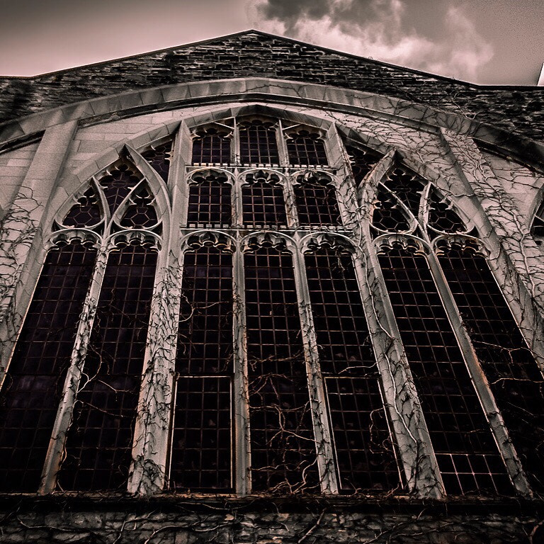 Fujifilm FinePix Z100fd sample photo. Gothic glass photography