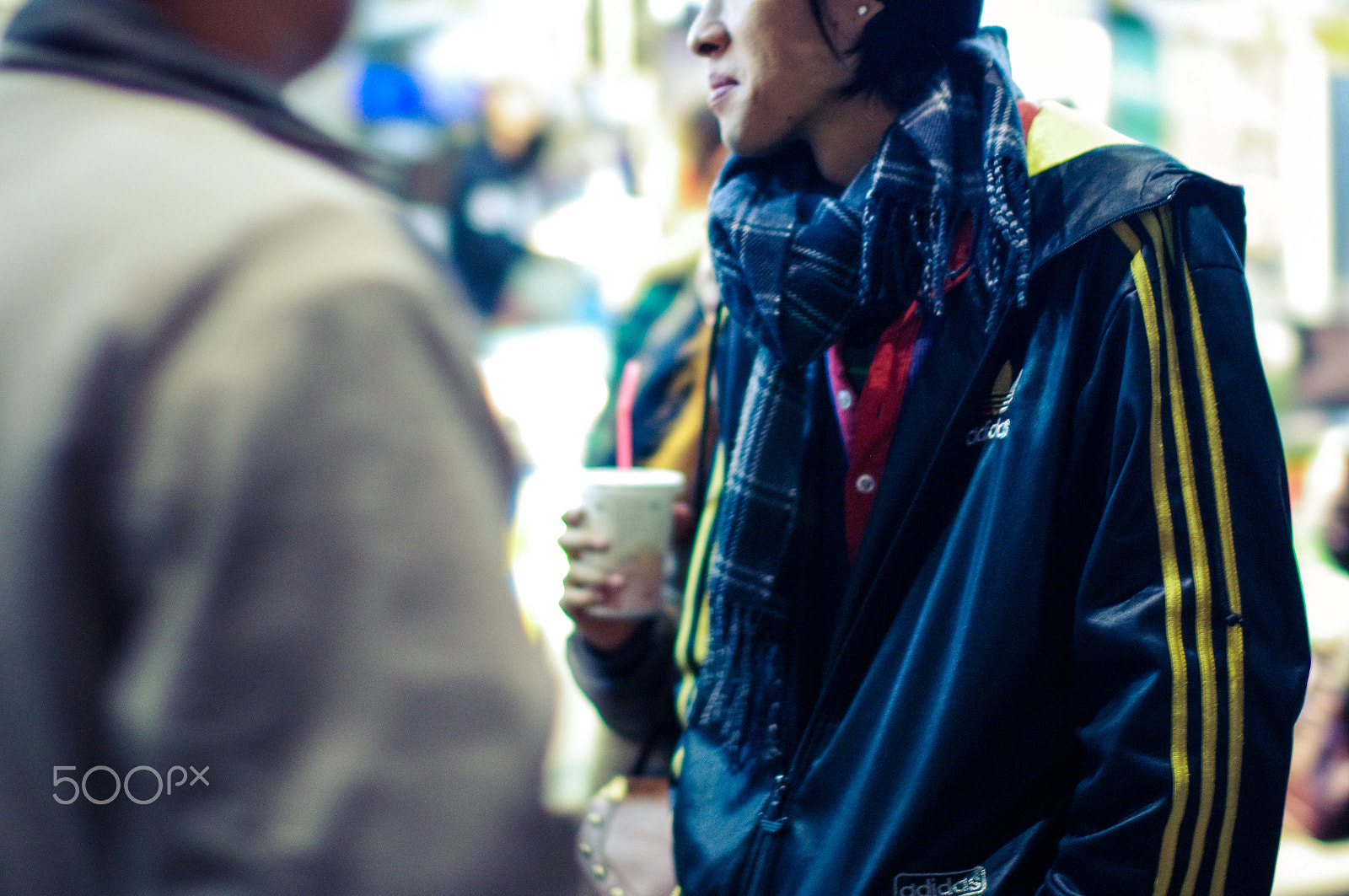 Pentax K-r + Sigma 50mm F1.4 EX DG HSM sample photo. Man in the crowd photography