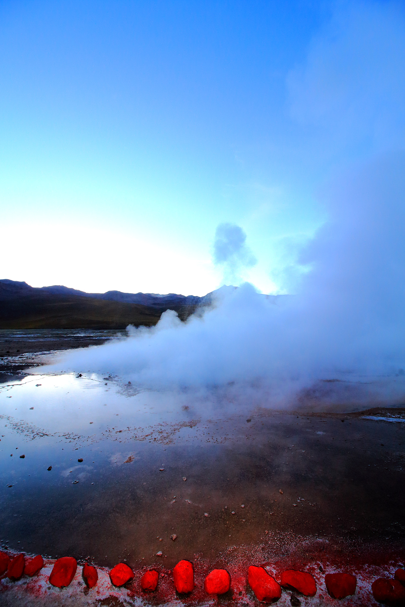 Canon EF-S 10-18mm F4.5–5.6 IS STM sample photo. Geyser tatio photography