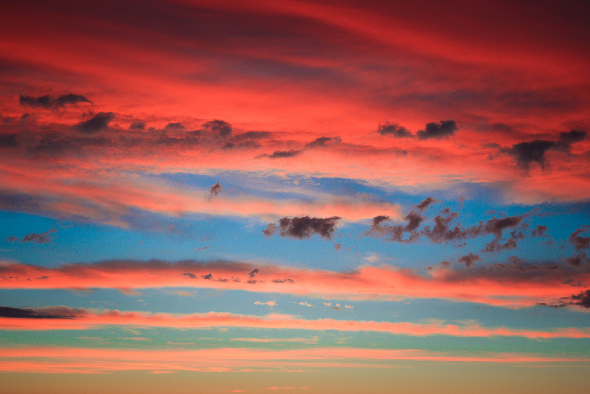 AF Zoom-Nikkor 35-80mm f/4-5.6D sample photo. Magic sky photography