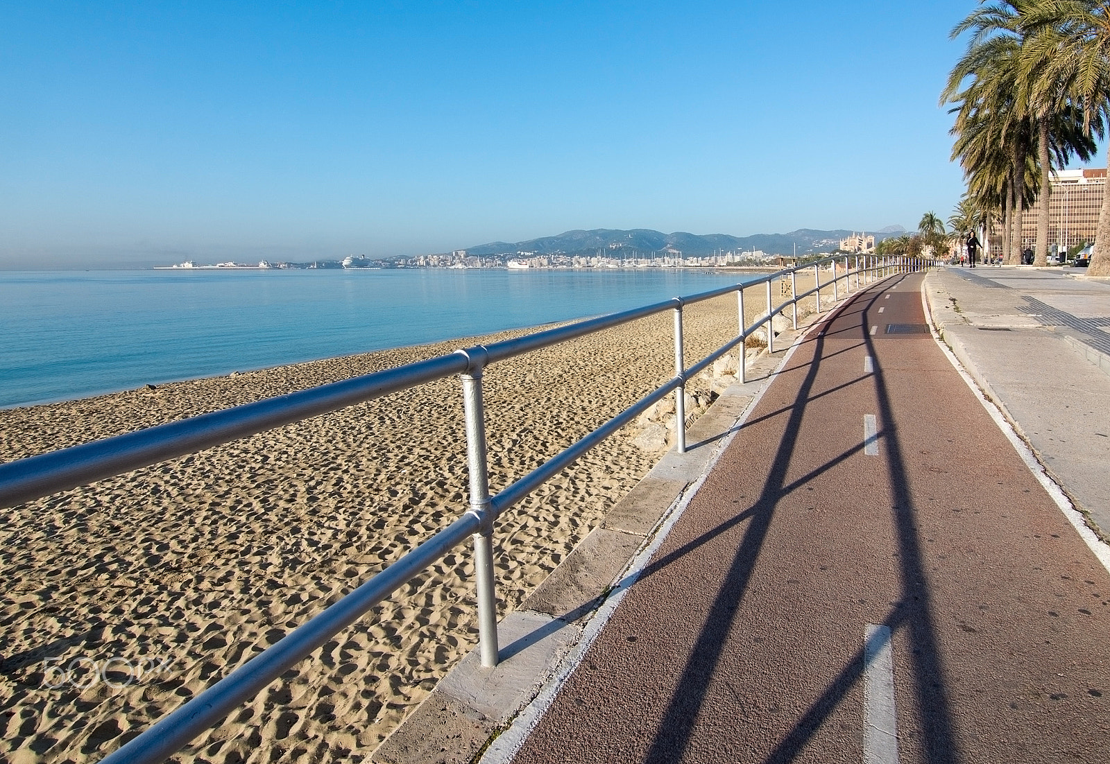 Nikon D7100 + Nikon AF-S Nikkor 28mm F1.8G sample photo. Seaside bicycling route photography