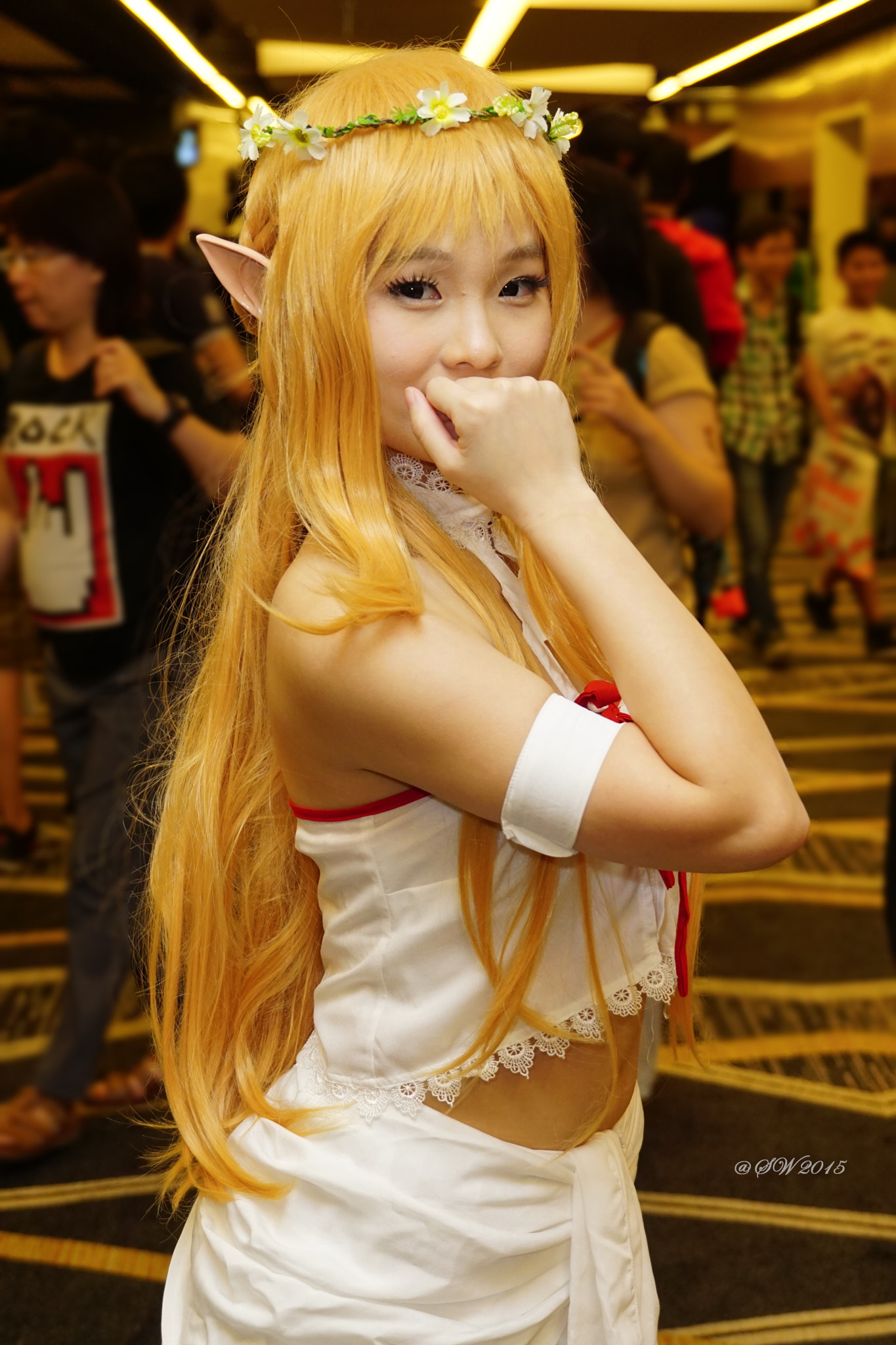 Sony FE 28-70mm F3.5-5.6 OSS sample photo. Asuna cosplayer.jpg photography
