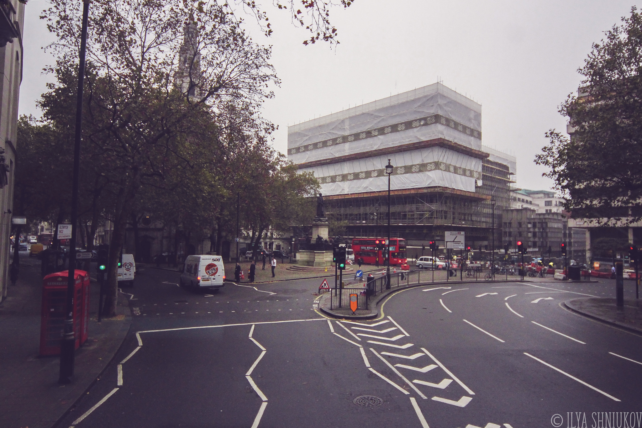 Canon EOS 500D (EOS Rebel T1i / EOS Kiss X3) sample photo. London street photography