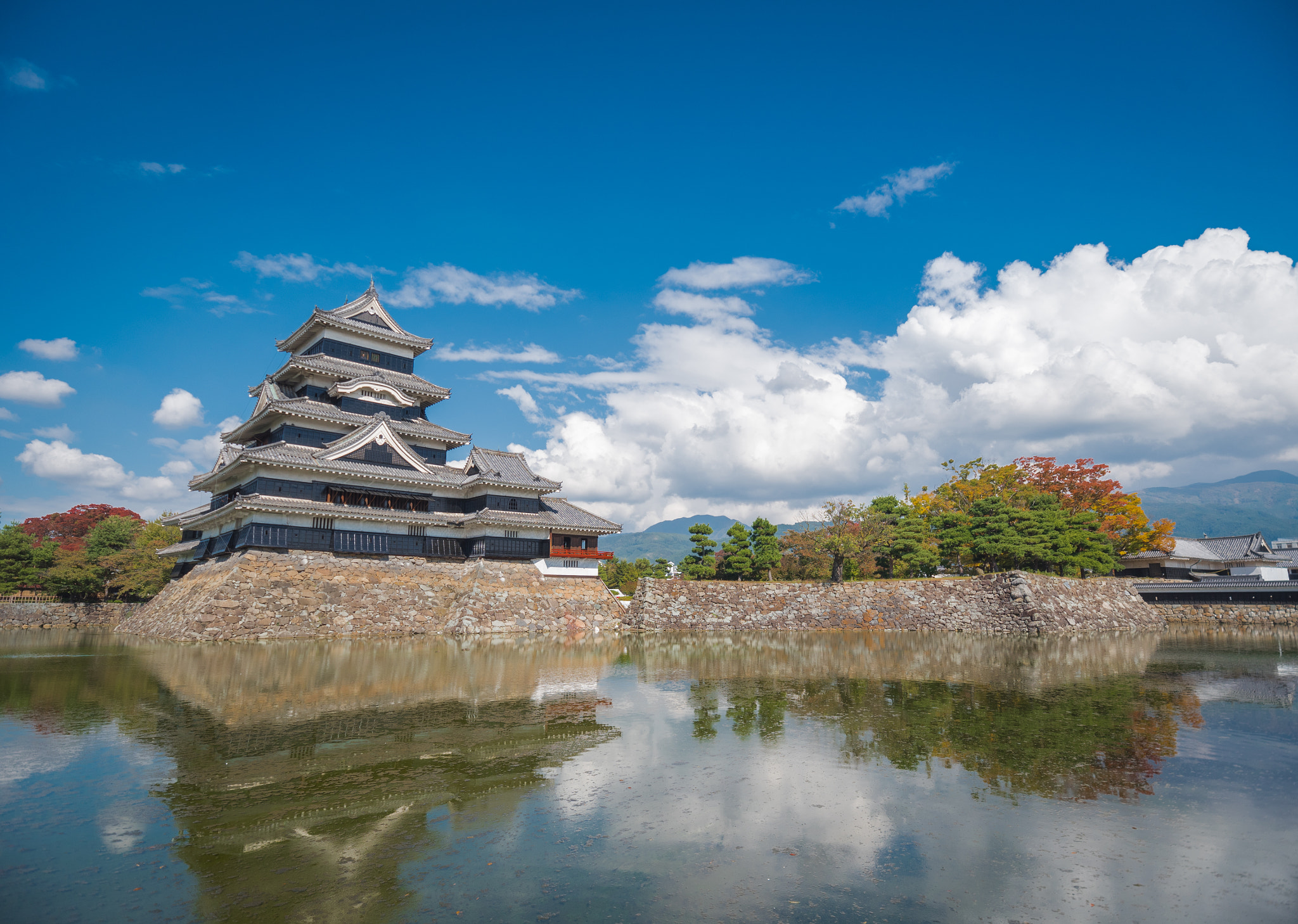 Sigma 10-20mm F4-5.6 EX DC HSM sample photo. Matsumoto castle in japan photography
