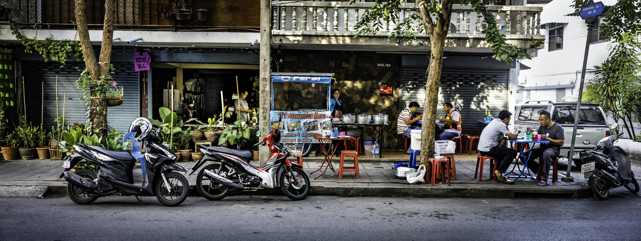 Nikon PC-E Nikkor 45mm F2.8D ED Tilt-Shift sample photo. Bangkok morning photography