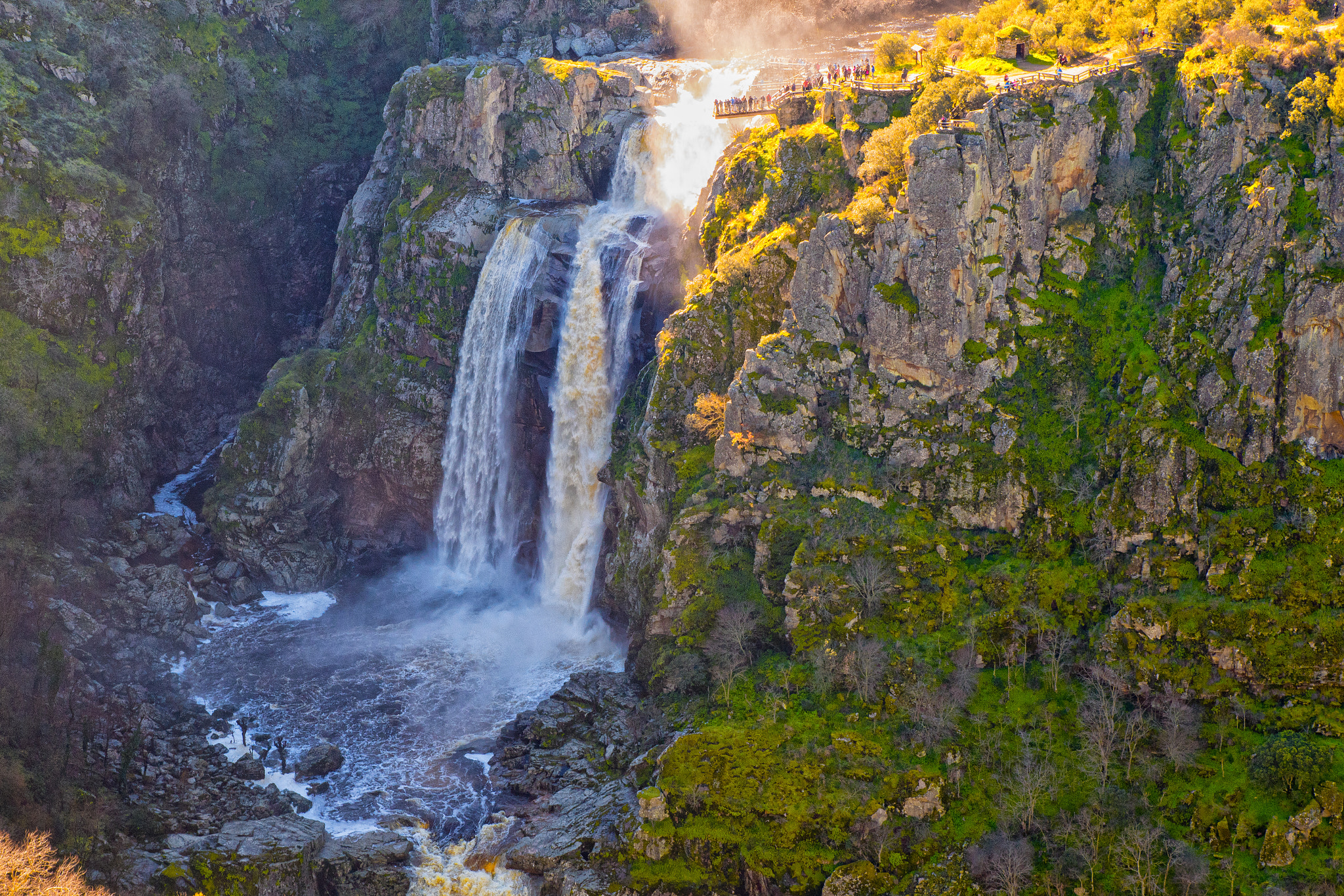 Pentax K-S2 sample photo. Pozo de los humos photography