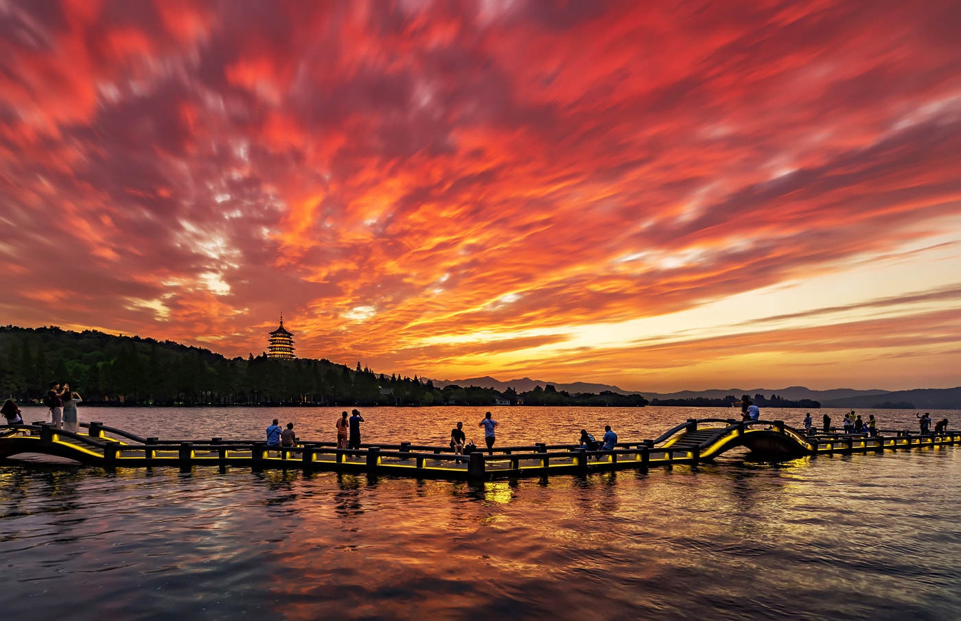 Canon TS-E 17mm F4L Tilt-Shift sample photo. Hangzhou west lake photography