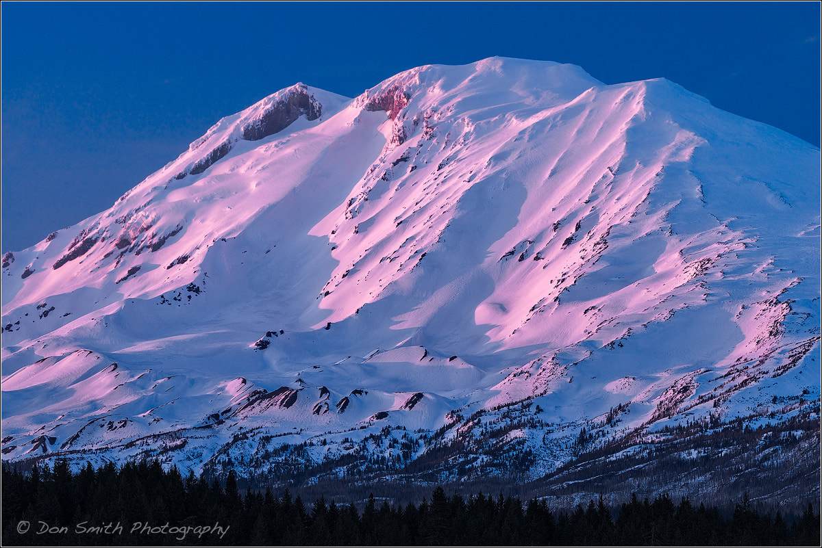 Sony a7R + Tamron SP 150-600mm F5-6.3 Di VC USD sample photo. Alpenglow on mt. adams photography