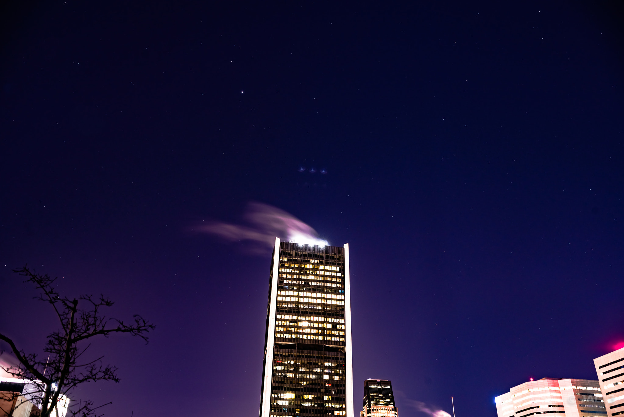 AF Zoom-Nikkor 28-85mm f/3.5-4.5 sample photo. Mtl tower photography