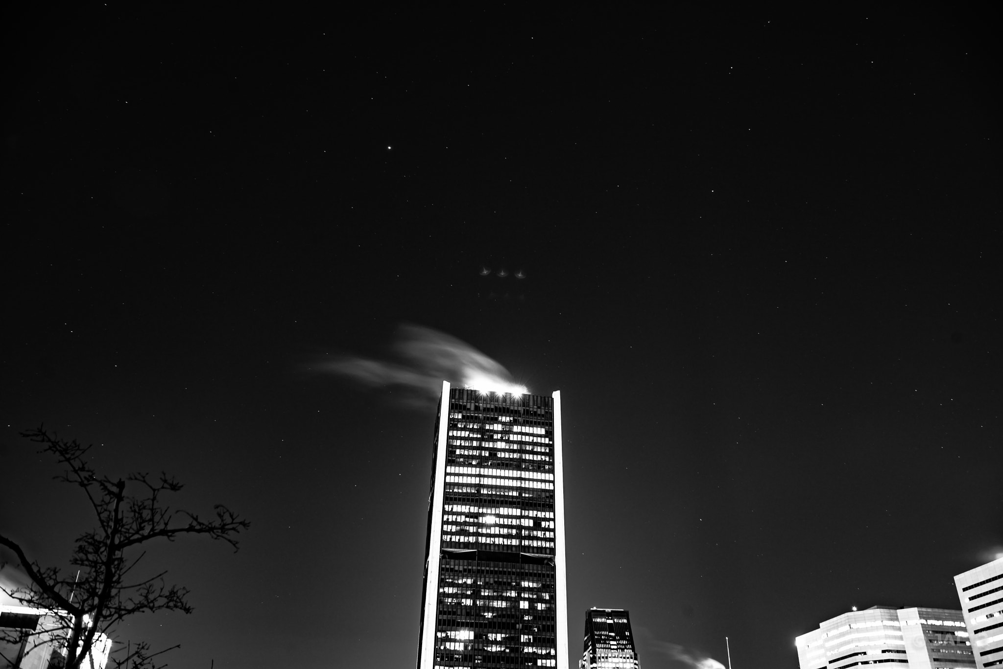 AF Zoom-Nikkor 28-85mm f/3.5-4.5 sample photo. Mtl tower bw photography