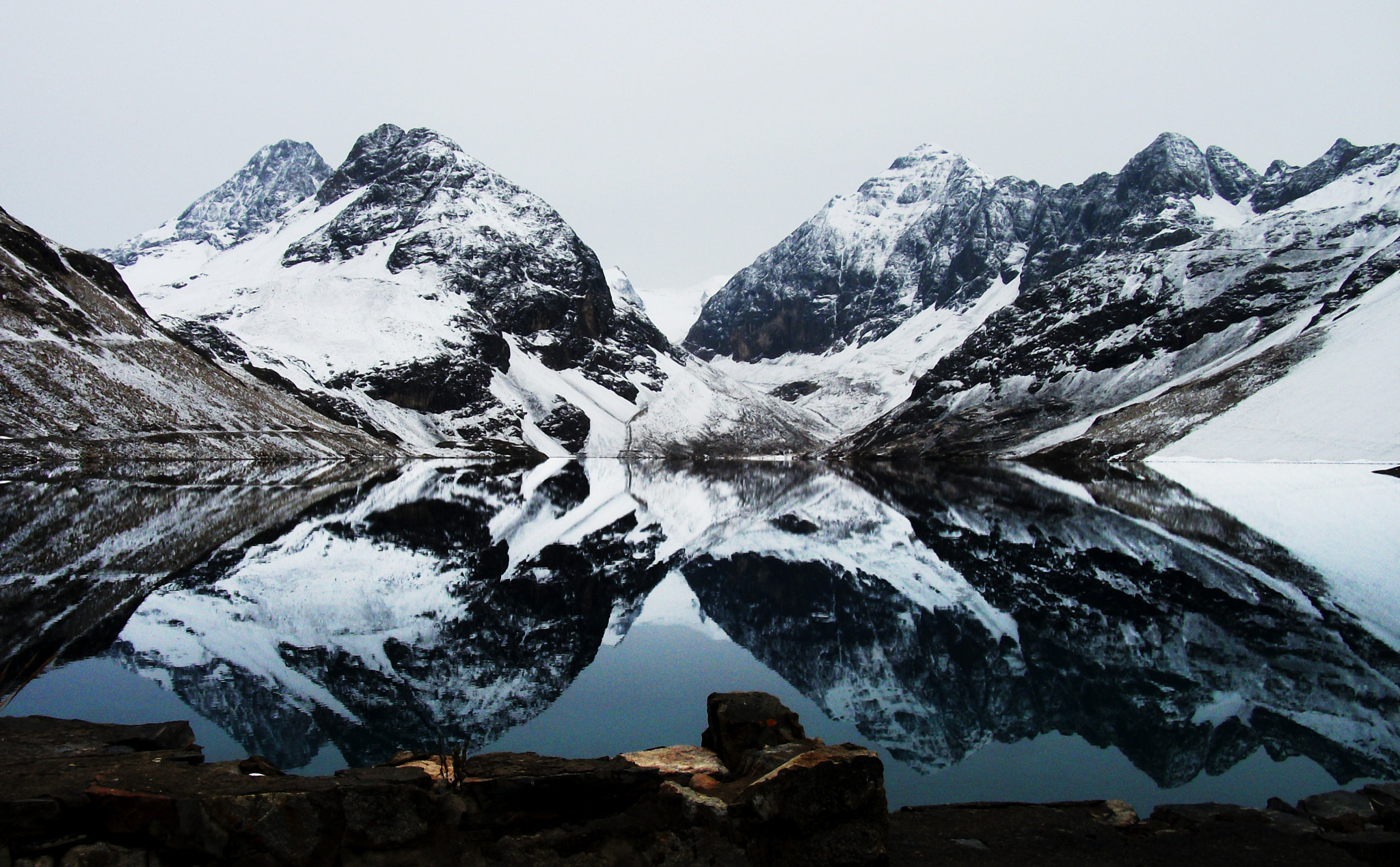 Fujifilm FinePix AX200 sample photo. Lake reflections photography
