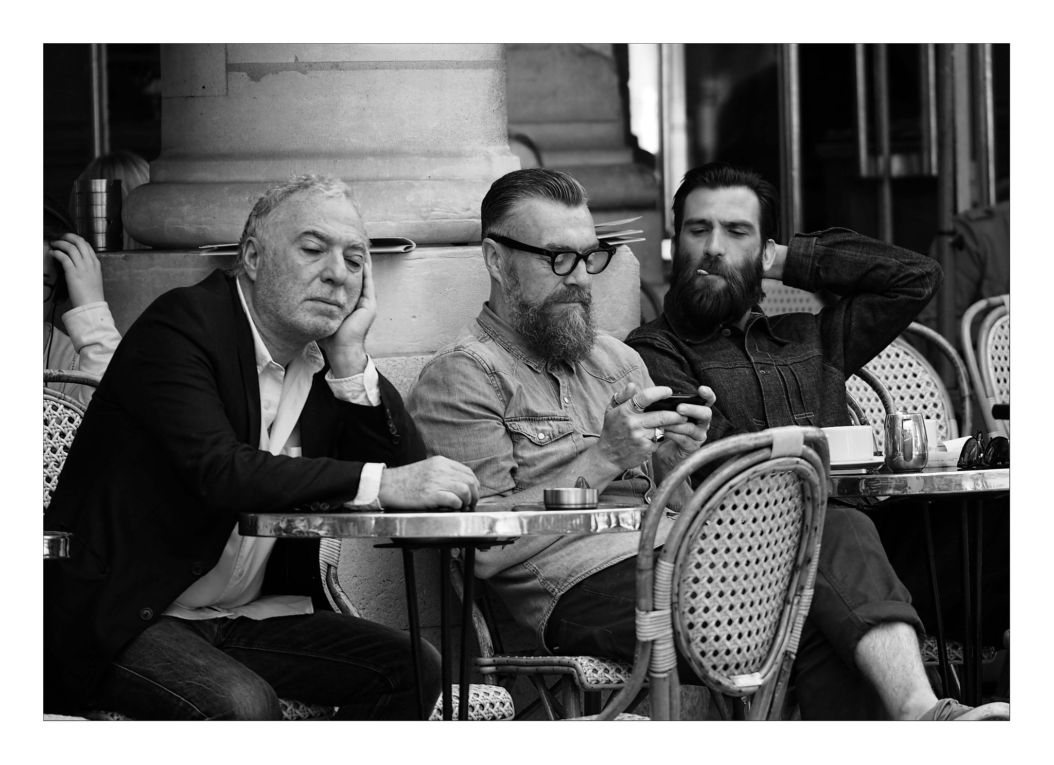 Olympus PEN E-PL5 sample photo. Texting and sleeping in paris photography