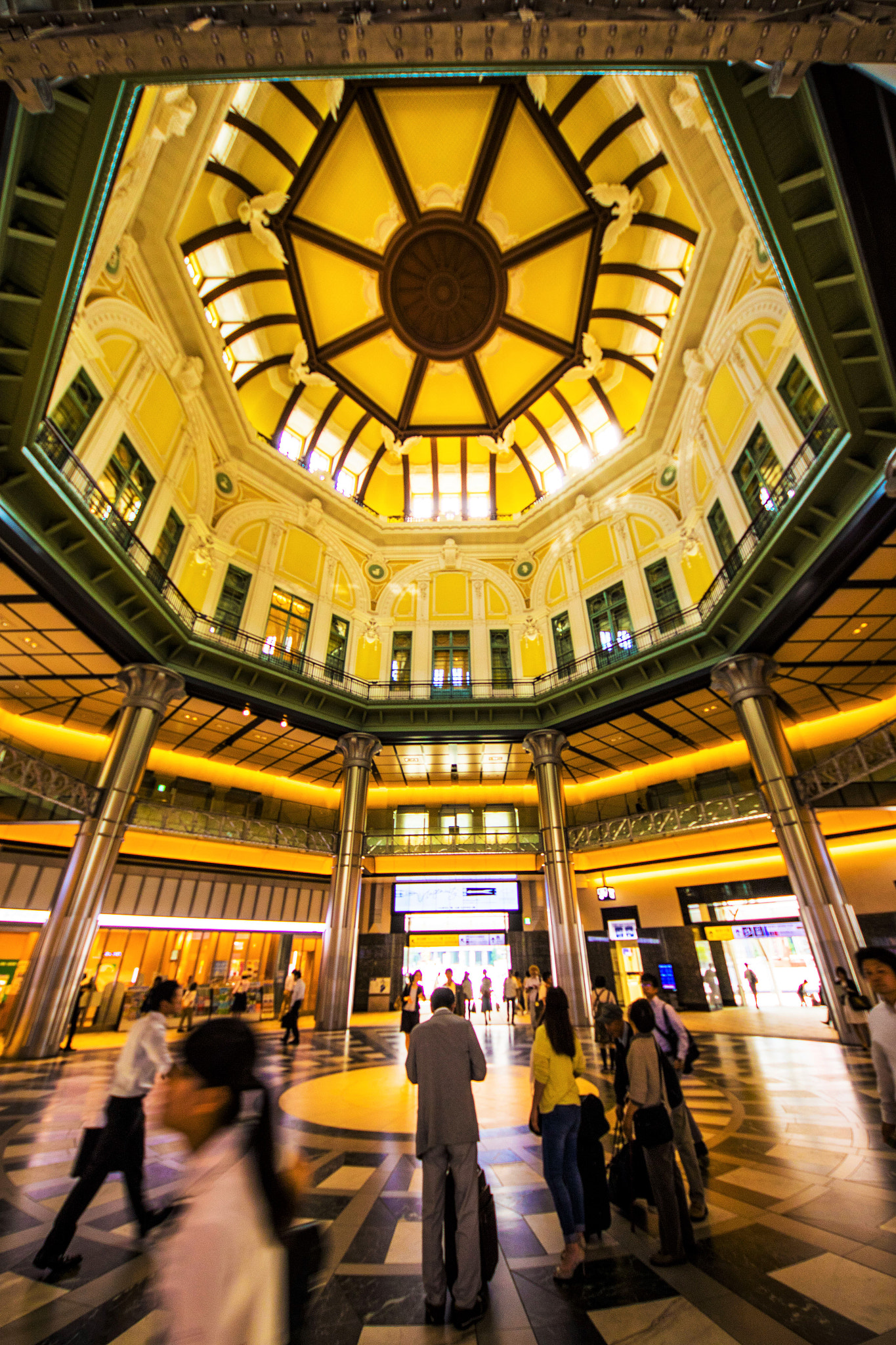 Sigma 8-16mm F4.5-5.6 DC HSM sample photo. Tokyo station photography