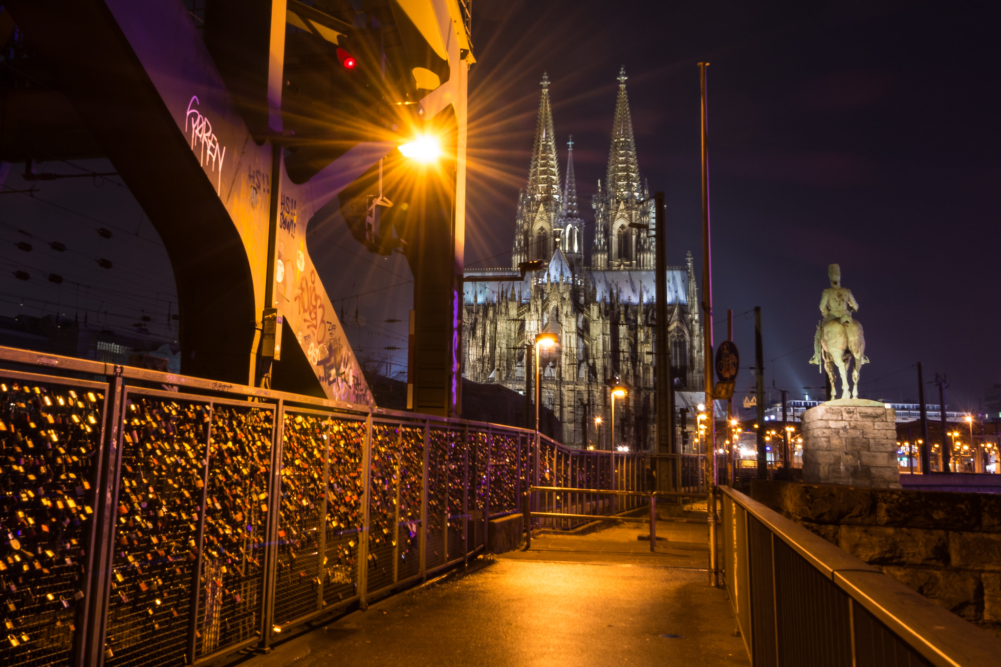 Nikon AF-S Nikkor 16-35mm F4G ED VR sample photo. Cologne photography