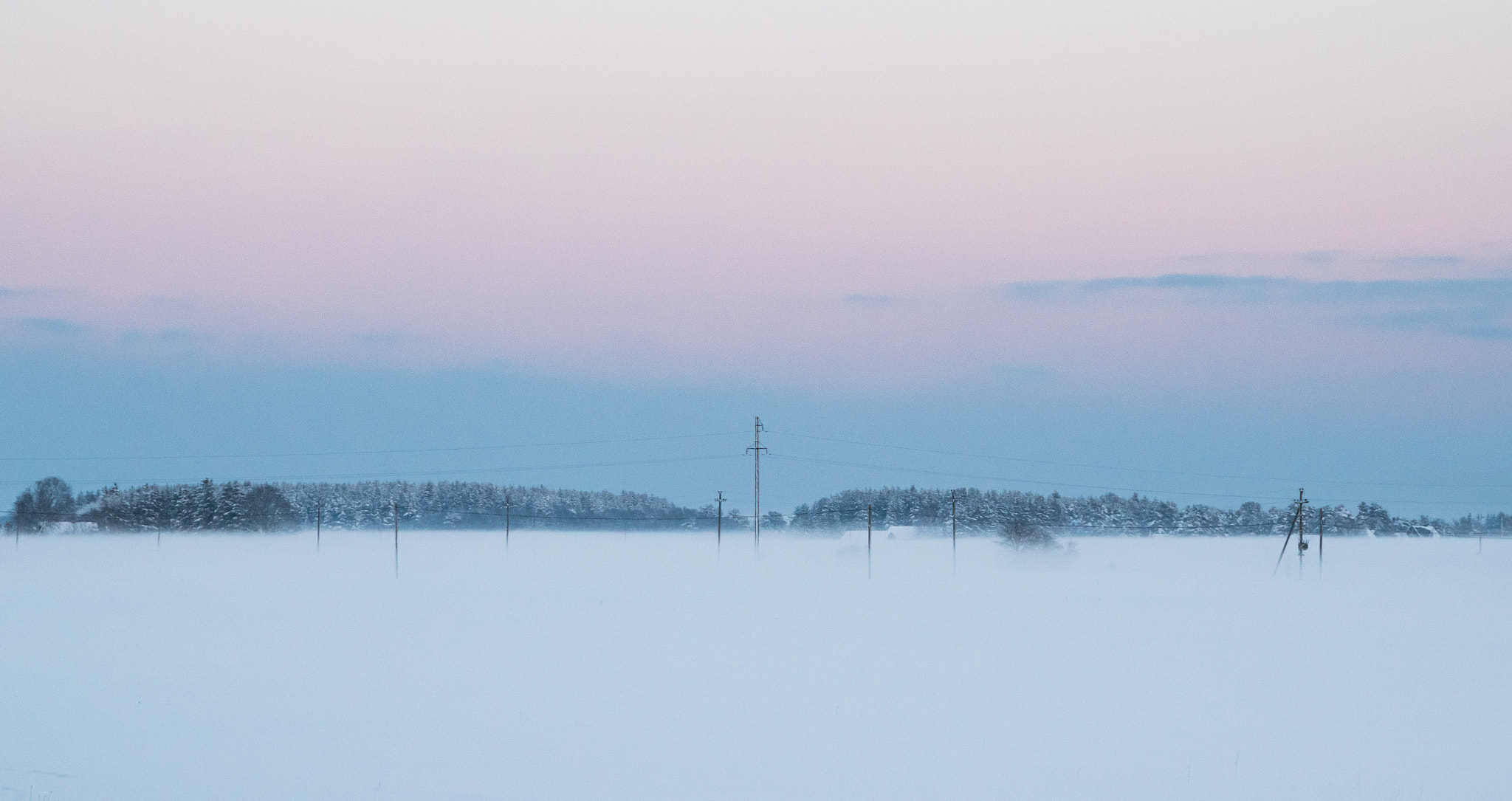 Sigma 17-70mm F2.8-4 DC Macro OS HSM sample photo. Fog over snow photography