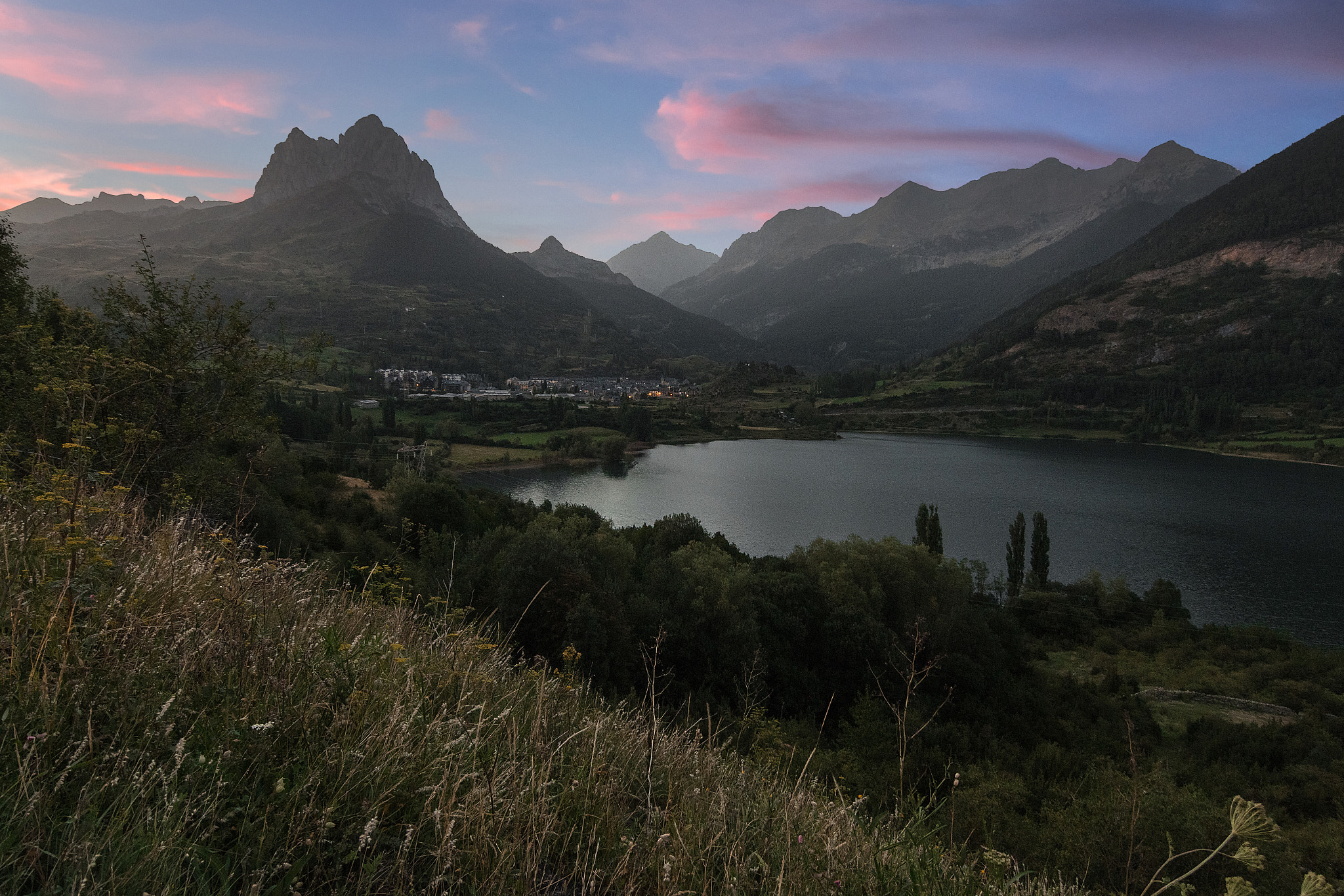 Canon EOS 70D + Tokina AT-X 12-28mm F4 Pro DX sample photo. Pyrenees photography