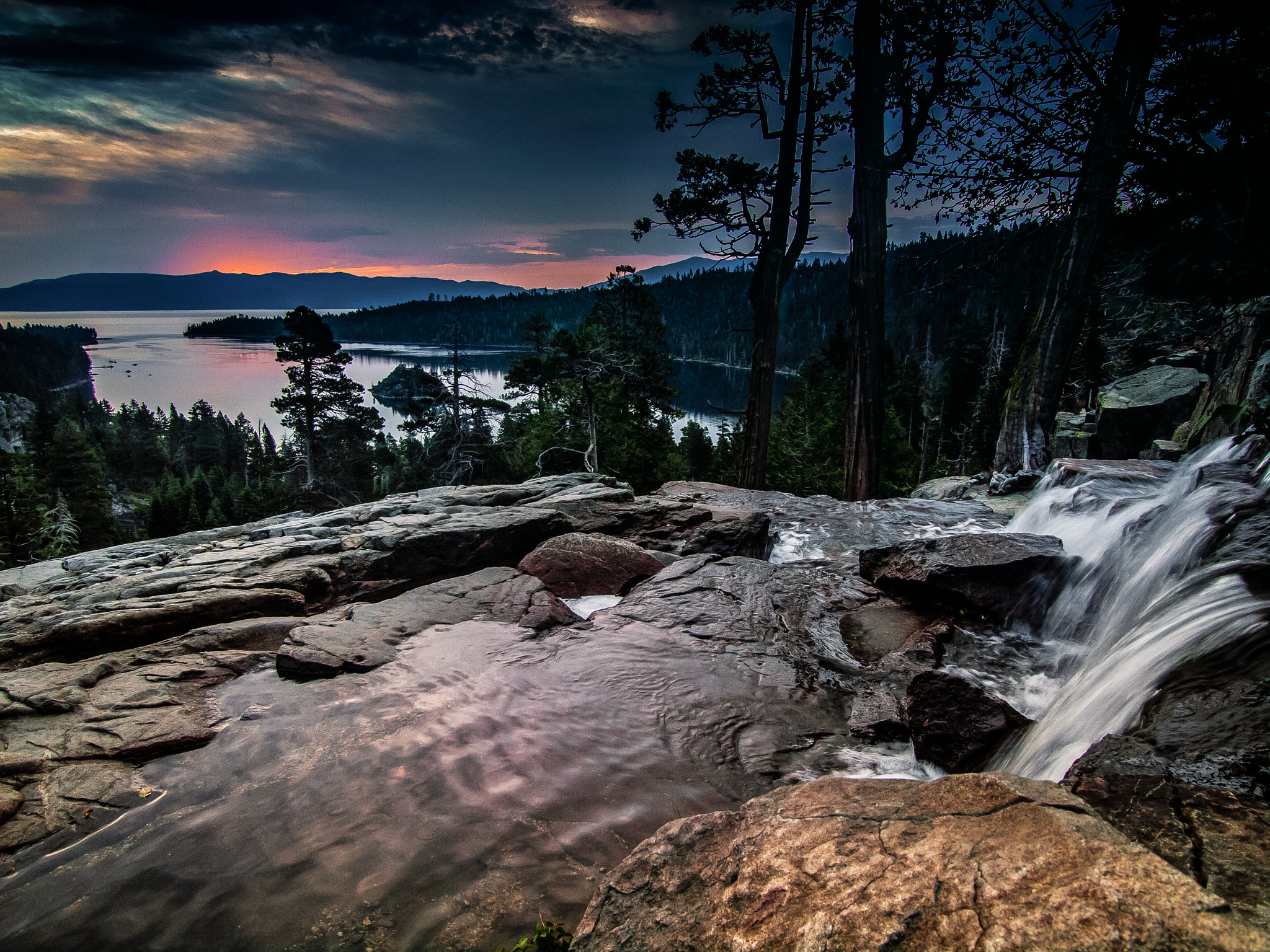 Olympus E-5 + OLYMPUS 11-22mm Lens sample photo. Sunrise on lake tahoe photography