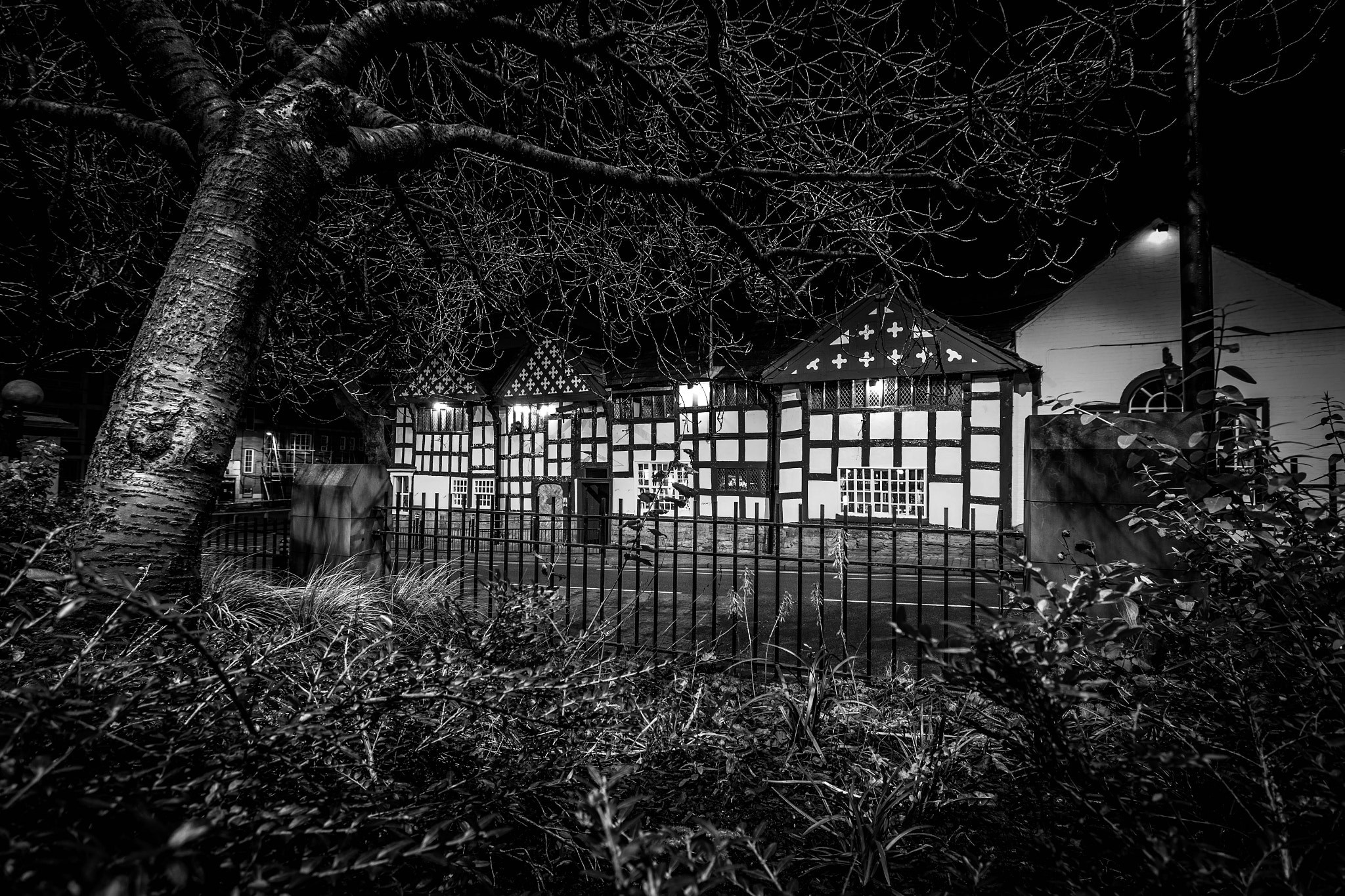Canon EF-S 10-22mm F3.5-4.5 USM sample photo. The olde boars head photography